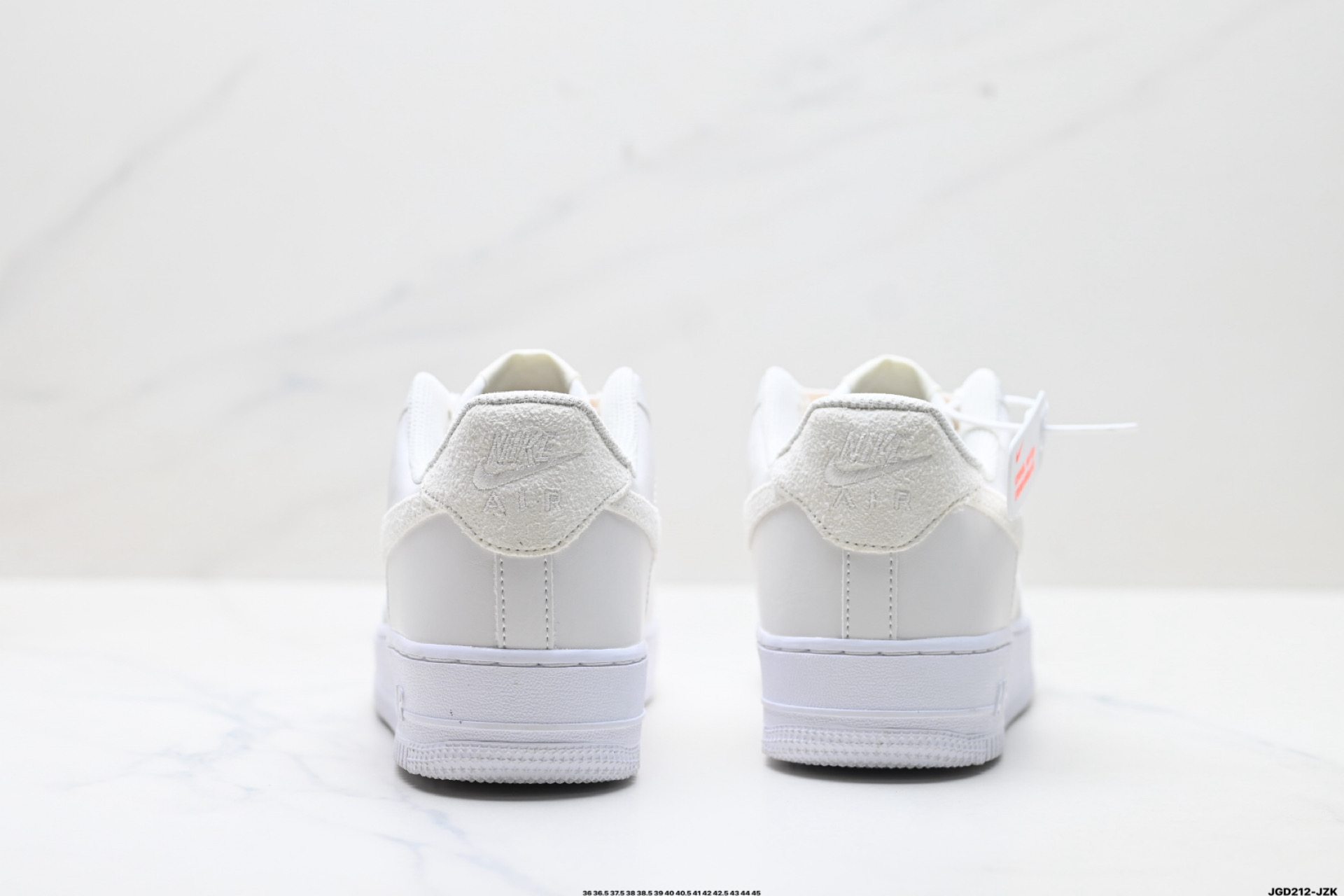 NIKE AIR FORCE 1‘07 LV8 IB8865-221