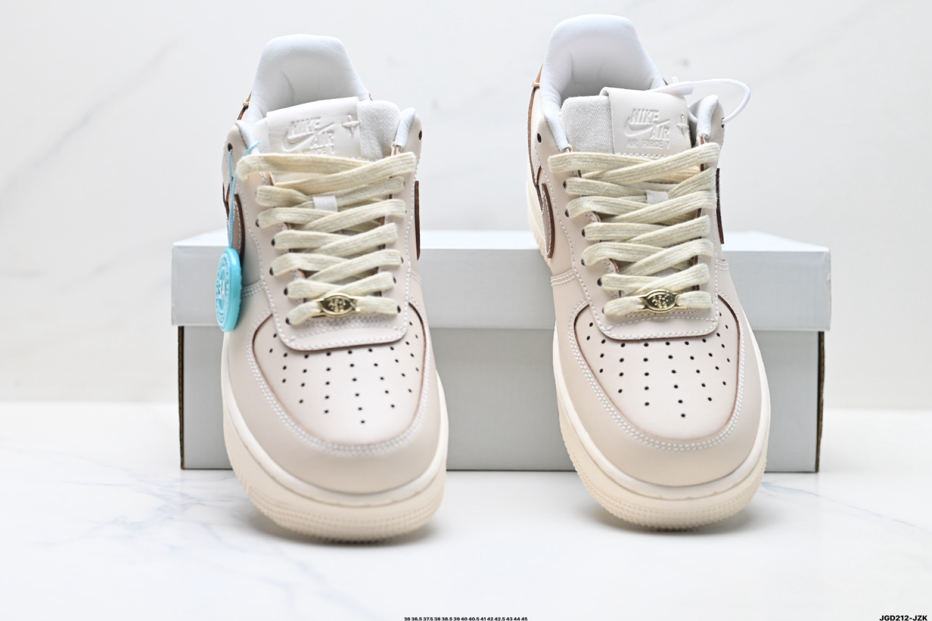 NIKE AIR FORCE 1‘07 LV8 HQ3905-001