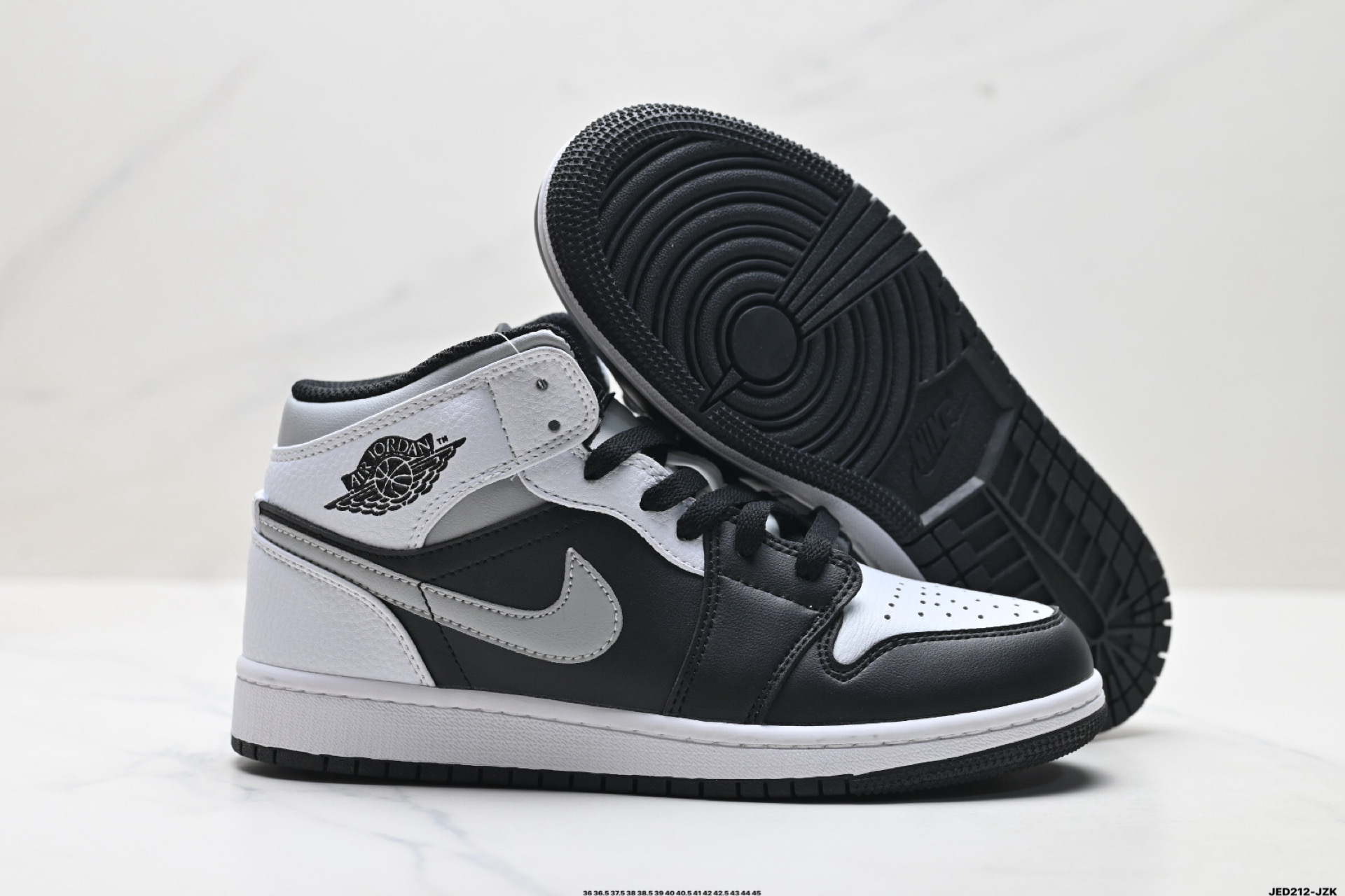 💰180
公司级✅Nike Air Jordan 1 Retro Mid AJ1乔丹一代中帮经典复古文化休闲运动篮球鞋
货号:852542-007
尺码:36 36.5 37.5 38 38.5 39 40 40.5 41 42 42.5 43 44 45
ID:JED212-JZK