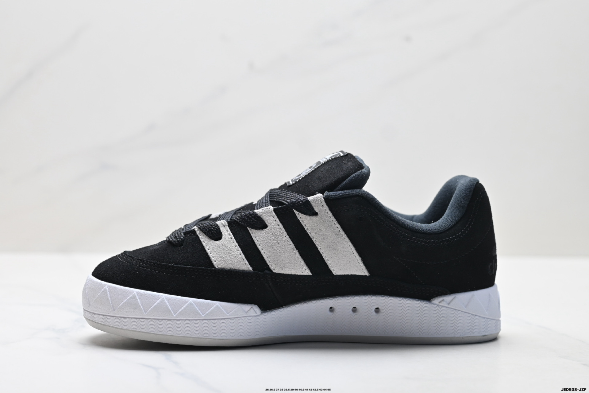 Adidas Adimatic Low 马蒂奇系列低帮 复古鲨鱼面包鞋运动休闲滑板板鞋 lD8265