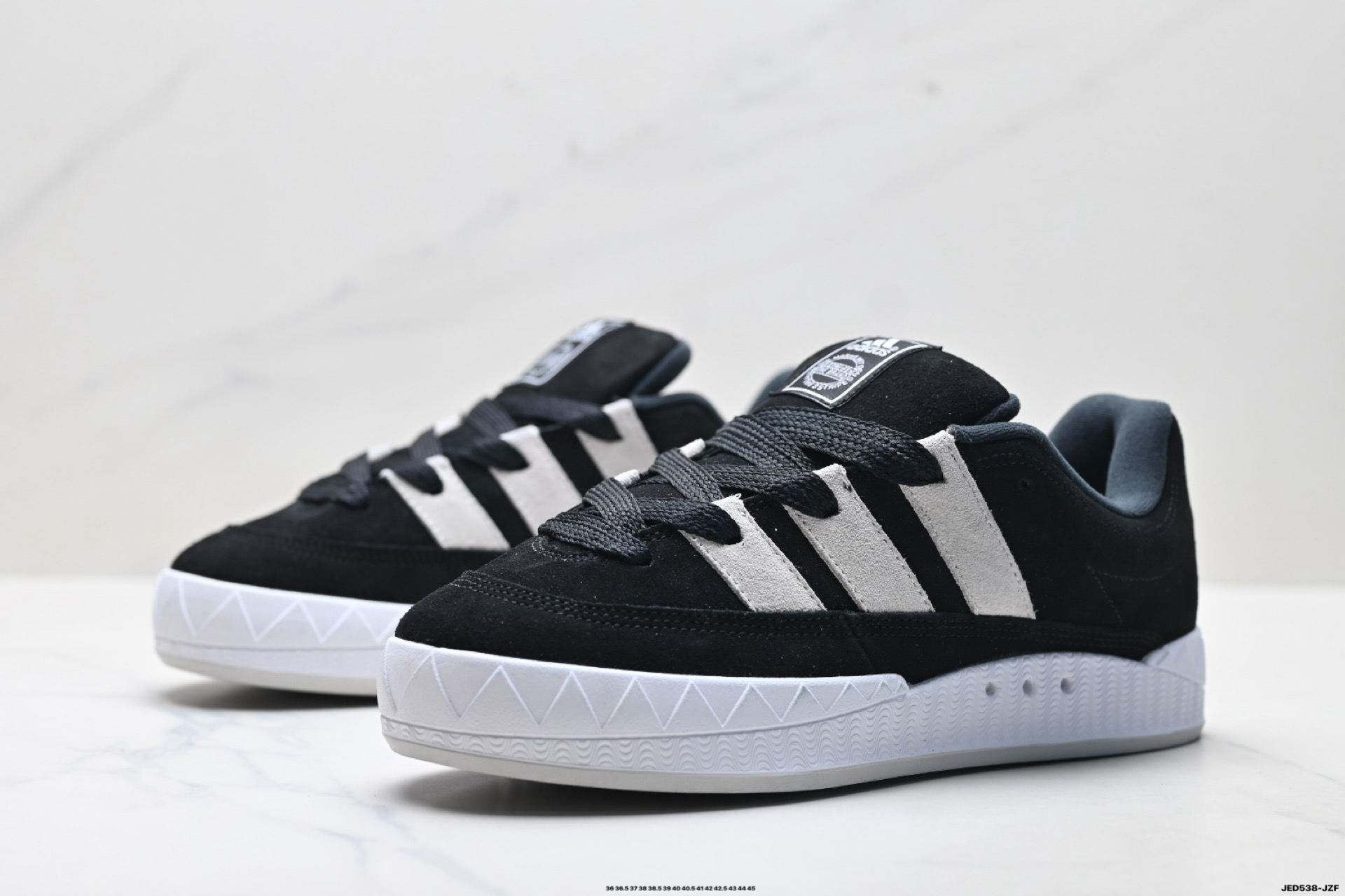 Adidas Adimatic Low 马蒂奇系列低帮 复古鲨鱼面包鞋运动休闲滑板板鞋 lD8265
