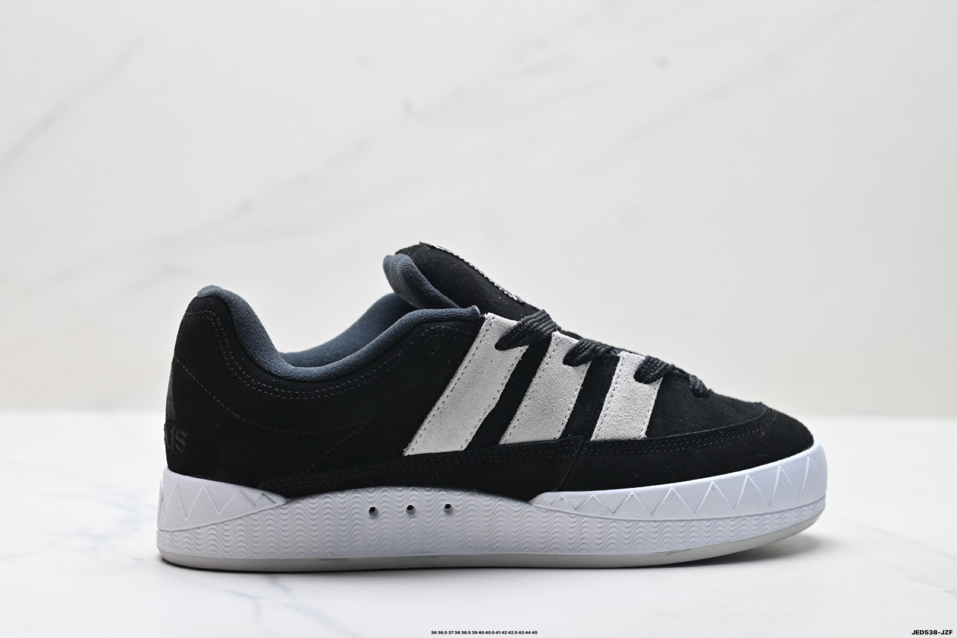 Adidas Adimatic Low 马蒂奇系列低帮 复古鲨鱼面包鞋运动休闲滑板板鞋 lD8265