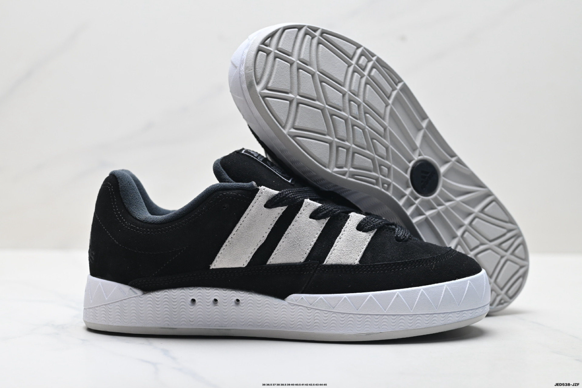 Adidas Adimatic Low 马蒂奇系列低帮 复古鲨鱼面包鞋运动休闲滑板板鞋 lD8265