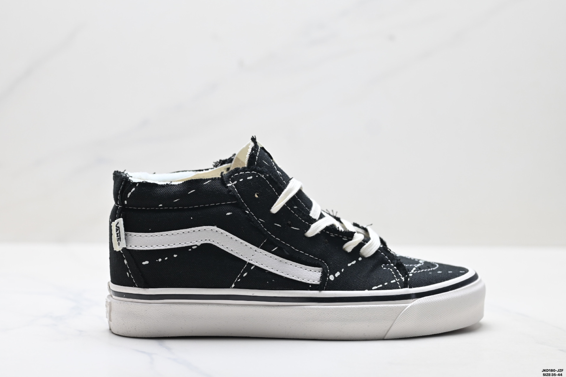 INVINCIBLE x Vans off the rhyme 联名款双层磨损潮流休闲滑板鞋 VNOODE9HGTL