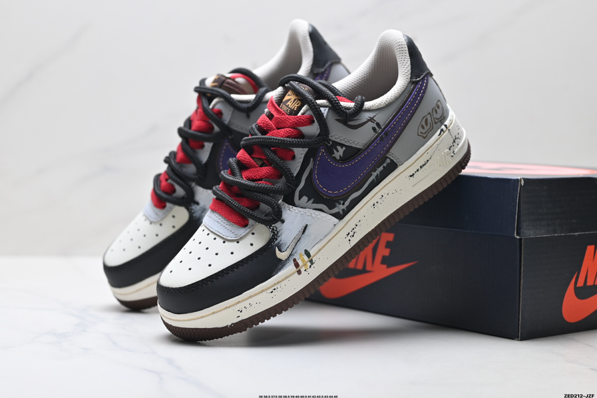 NIKE AIR FORCE 1‘07 LV8 LJ8822-121