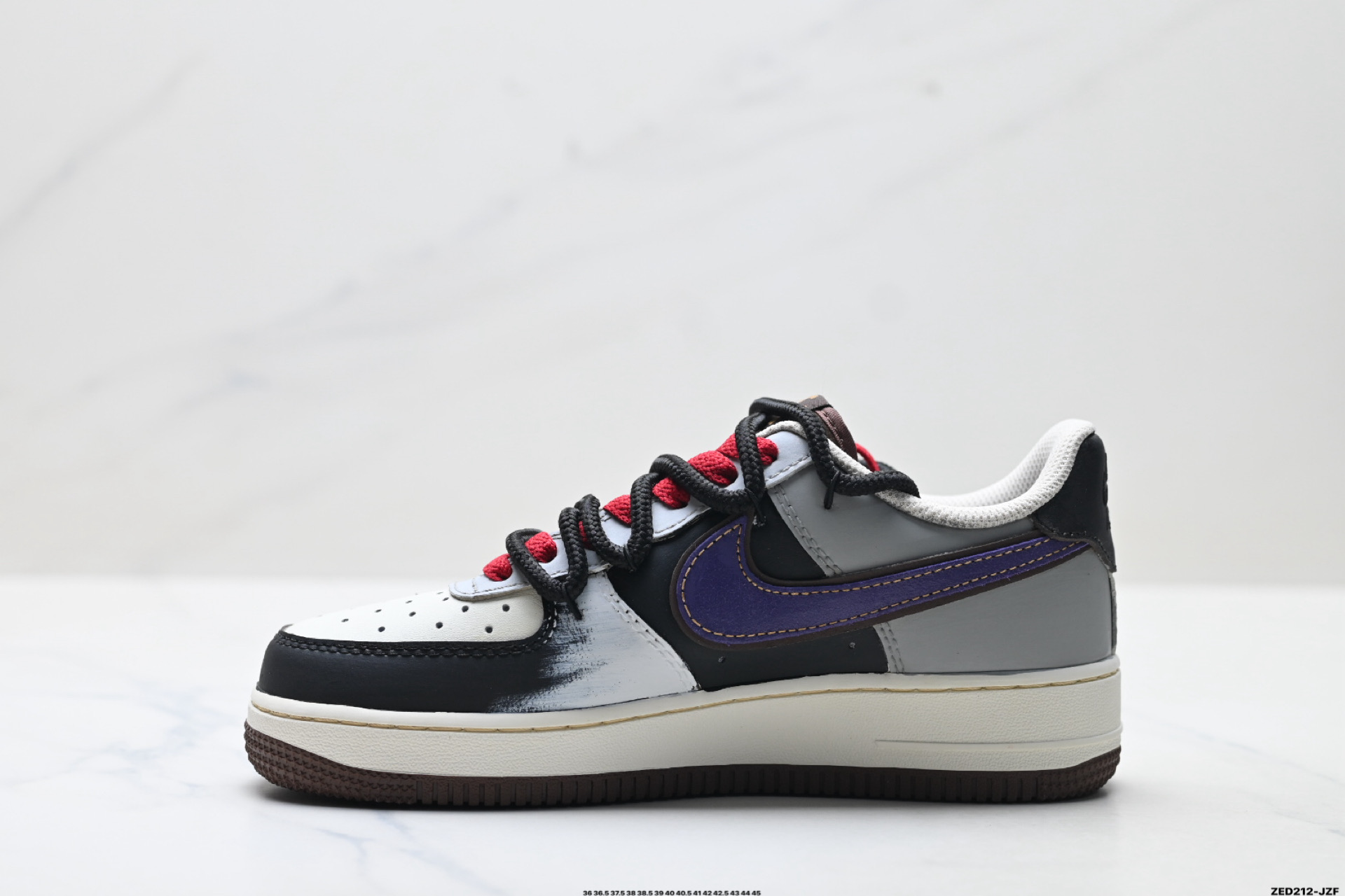 NIKE AIR FORCE 1‘07 LV8 LJ8822-121