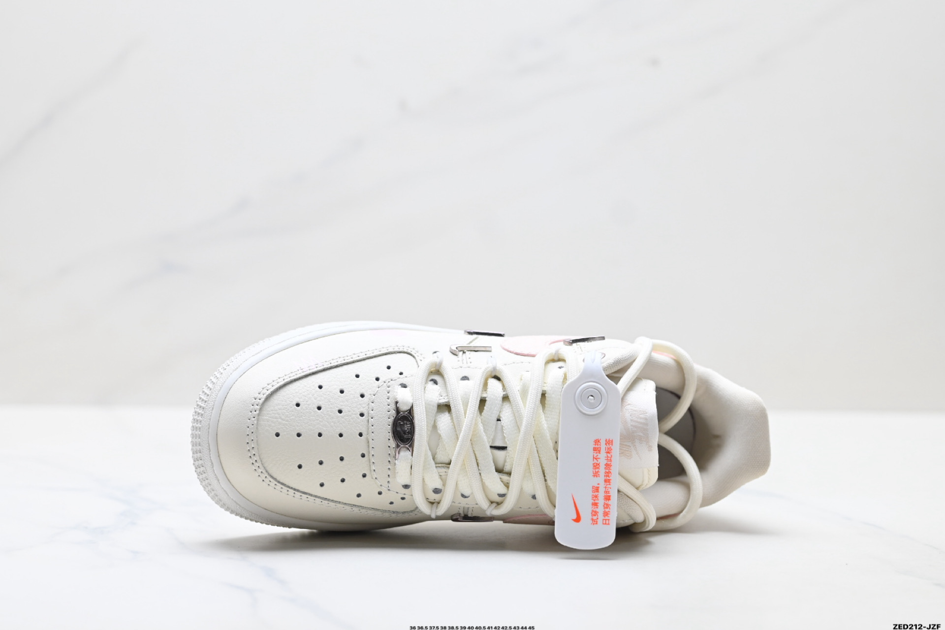 NIKE AIR FORCE 1‘07 LV8 FV8110-181
