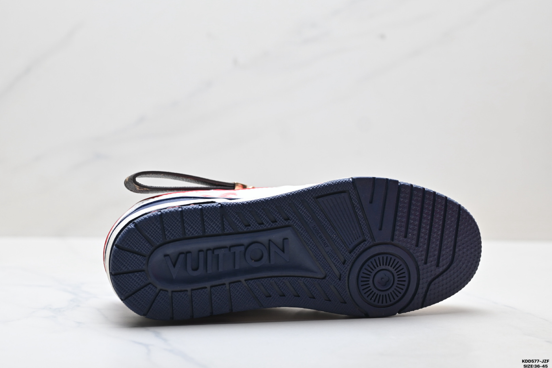 纯原马年限定中国红礼盒Louis vuitton Trainer Sneaker Low 路易威登 休闲运动文化百搭板鞋