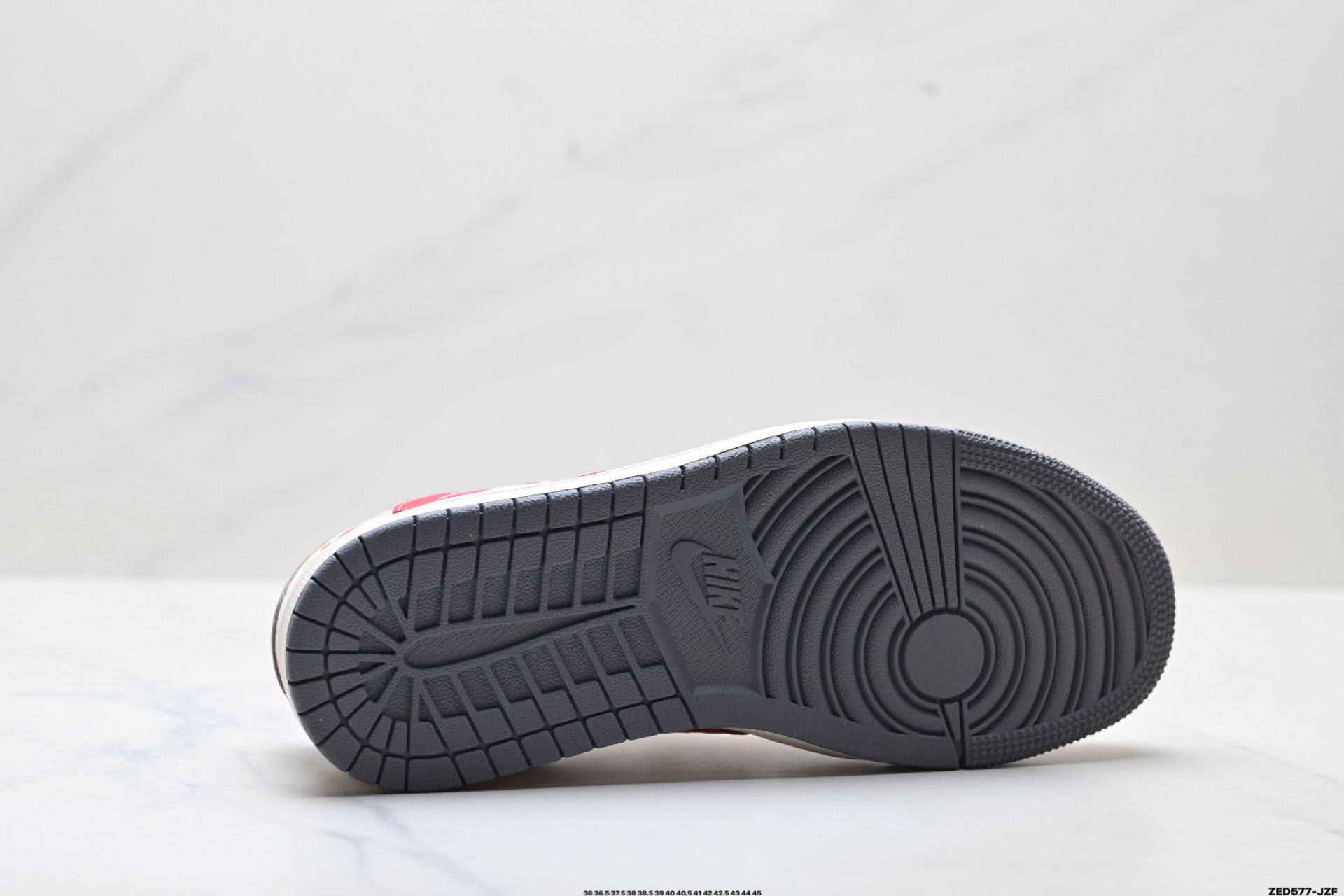 Nike Air Jordan 1 x Travis Scott AJ1倒勾 乔一倒钩 ‘DIY’定制 耐克 低帮文化篮球鞋 LX1988-809