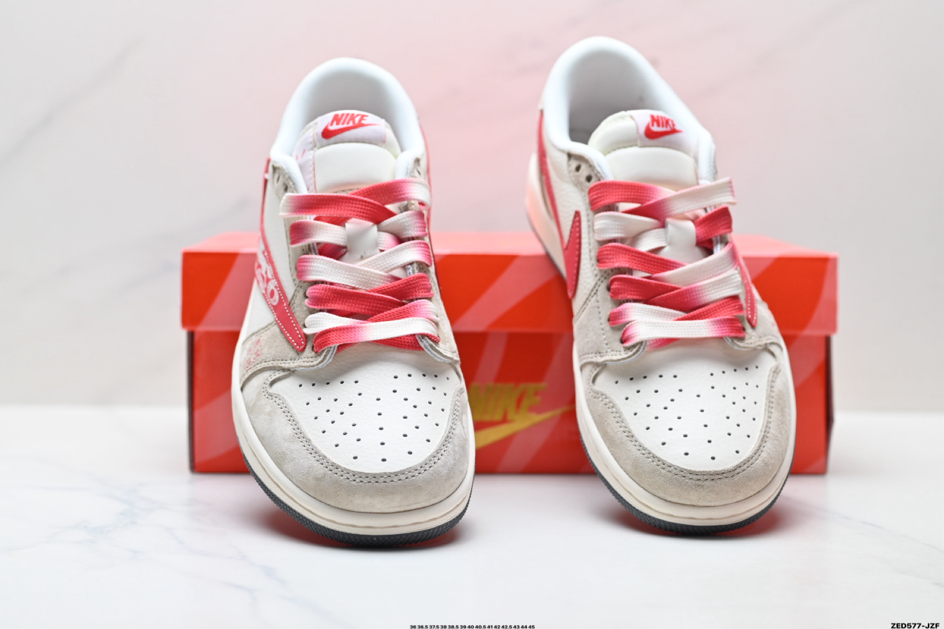 Nike Air Jordan 1 x Travis Scott AJ1倒勾 乔一倒钩 ‘DIY’定制 耐克 低帮文化篮球鞋 LX1988-809