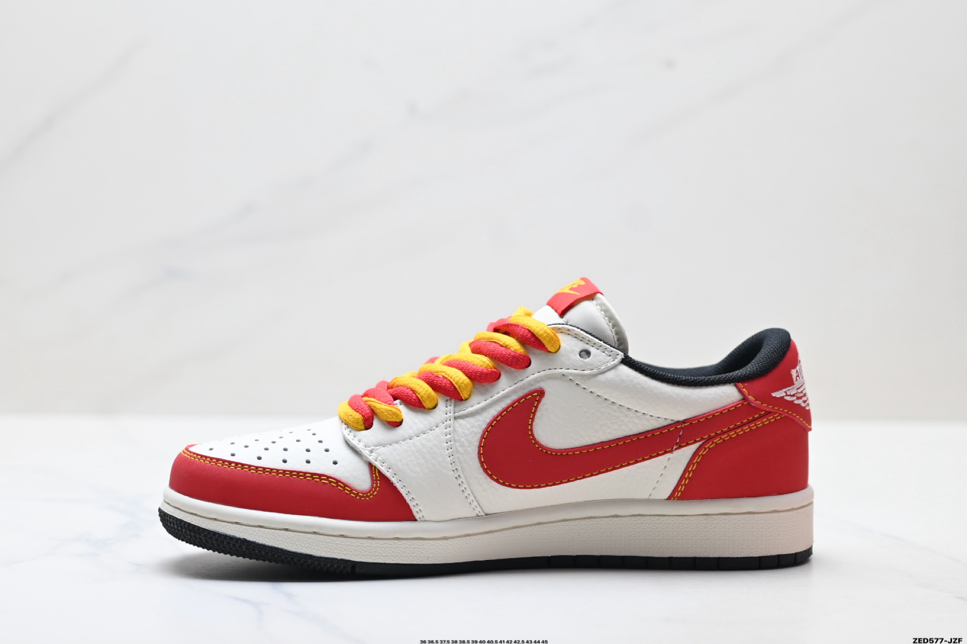 Nike Air Jordan 1 x Travis Scott AJ1倒勾 乔一倒钩 ‘DIY’定制 耐克 低帮文化篮球鞋 XA2001-907