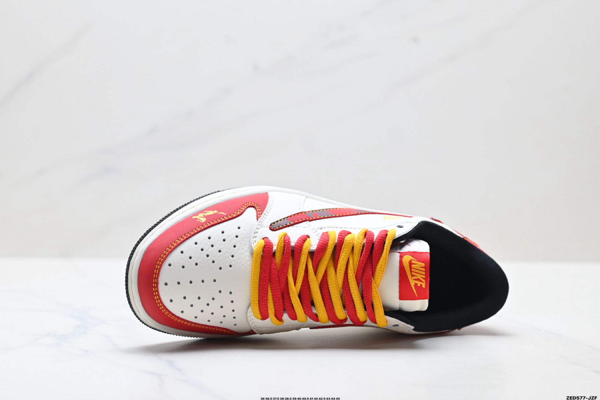 Nike Air Jordan 1 x Travis Scott AJ1倒勾 乔一倒钩 ‘DIY’定制 耐克 低帮文化篮球鞋 XA2001-907