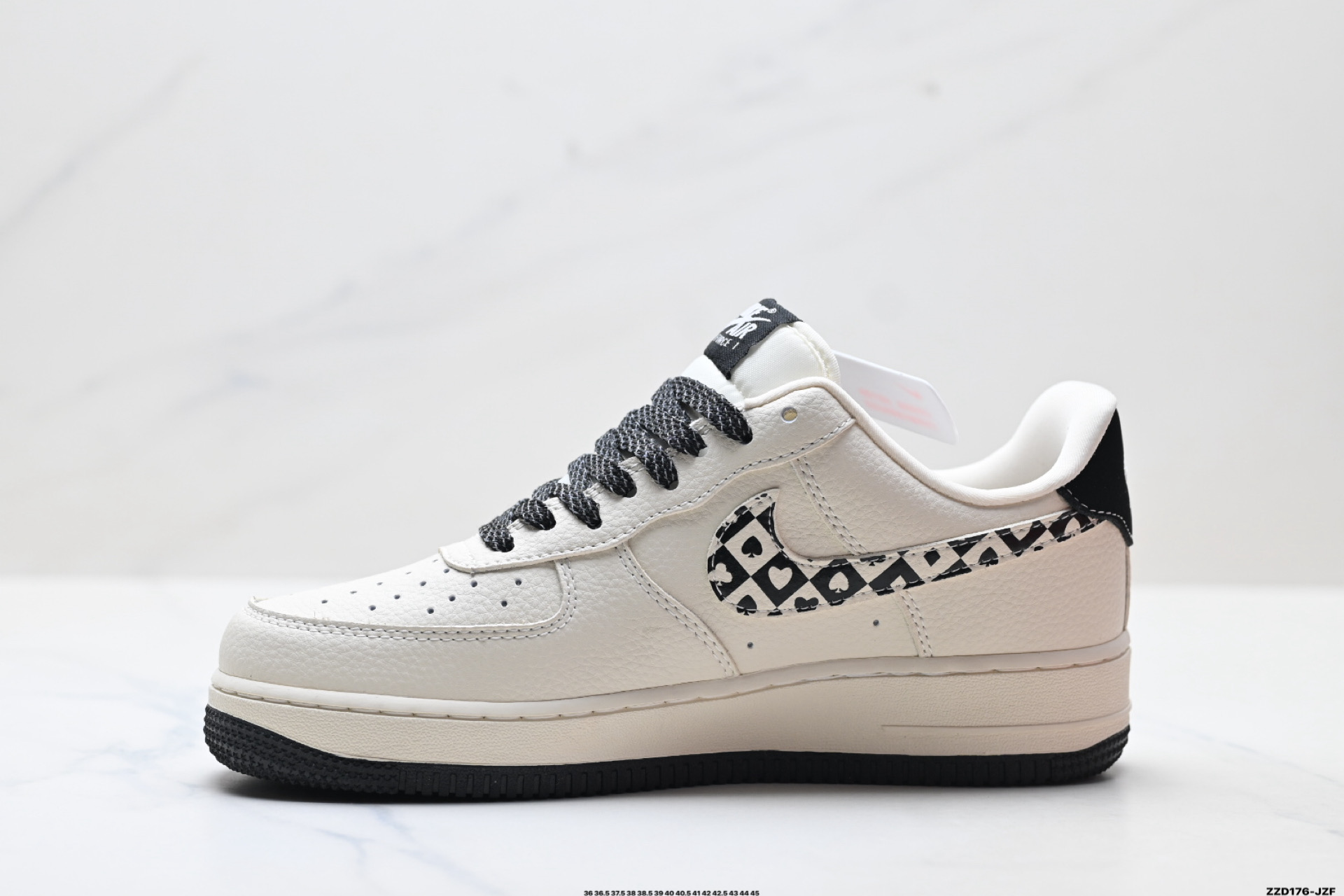 NIKE AIR FORCE 1‘07 LV8 KJ1688-026