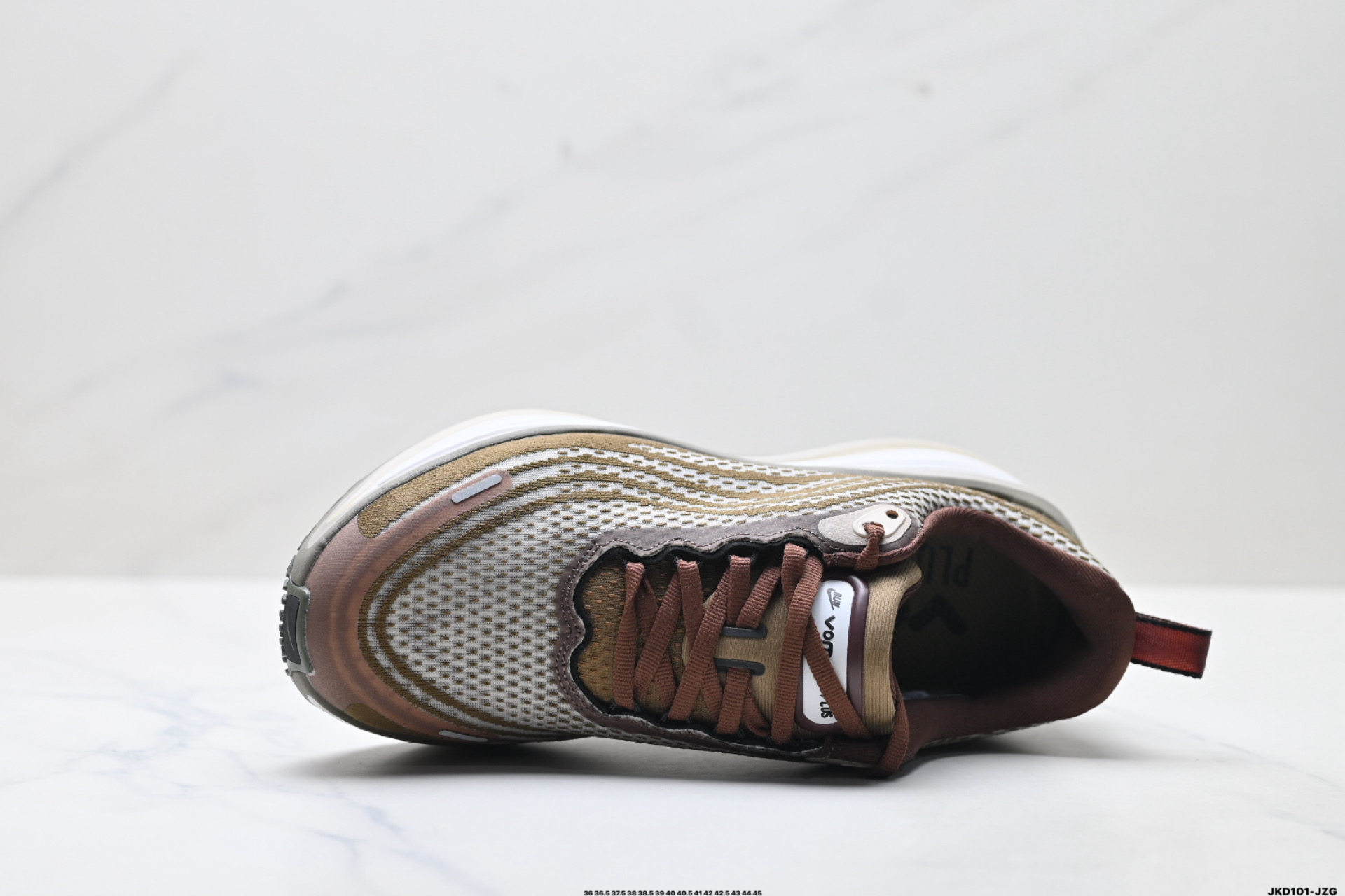 Nike VOMERO PLUS 耐克 舒适减震防滑 低帮跑步鞋 IQ4482-001-Top High Quatity Cheap Sneakers Fashion Clothing Clothes Bags handbags Shoes of all Brand wholesale With The best Quality And Beautiful Price from China Factory Chinese suppliers wholesaler seller Nike VOMERO PLUS 耐克 舒适减震防滑 低帮跑步鞋 IQ4482-001