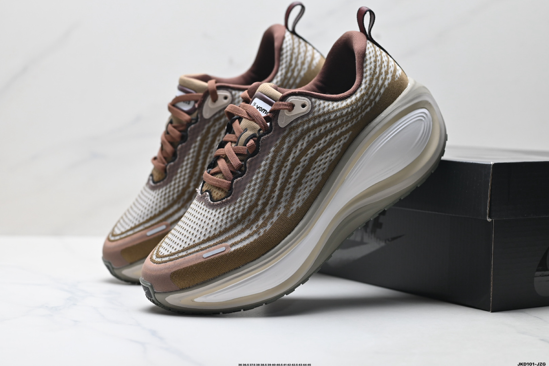 Nike VOMERO PLUS 耐克 舒适减震防滑 低帮跑步鞋 IQ4482-001-Top High Quatity Cheap Sneakers Fashion Clothing Clothes Bags handbags Shoes of all Brand wholesale With The best Quality And Beautiful Price from China Factory Chinese suppliers wholesaler seller Nike VOMERO PLUS 耐克 舒适减震防滑 低帮跑步鞋 IQ4482-001