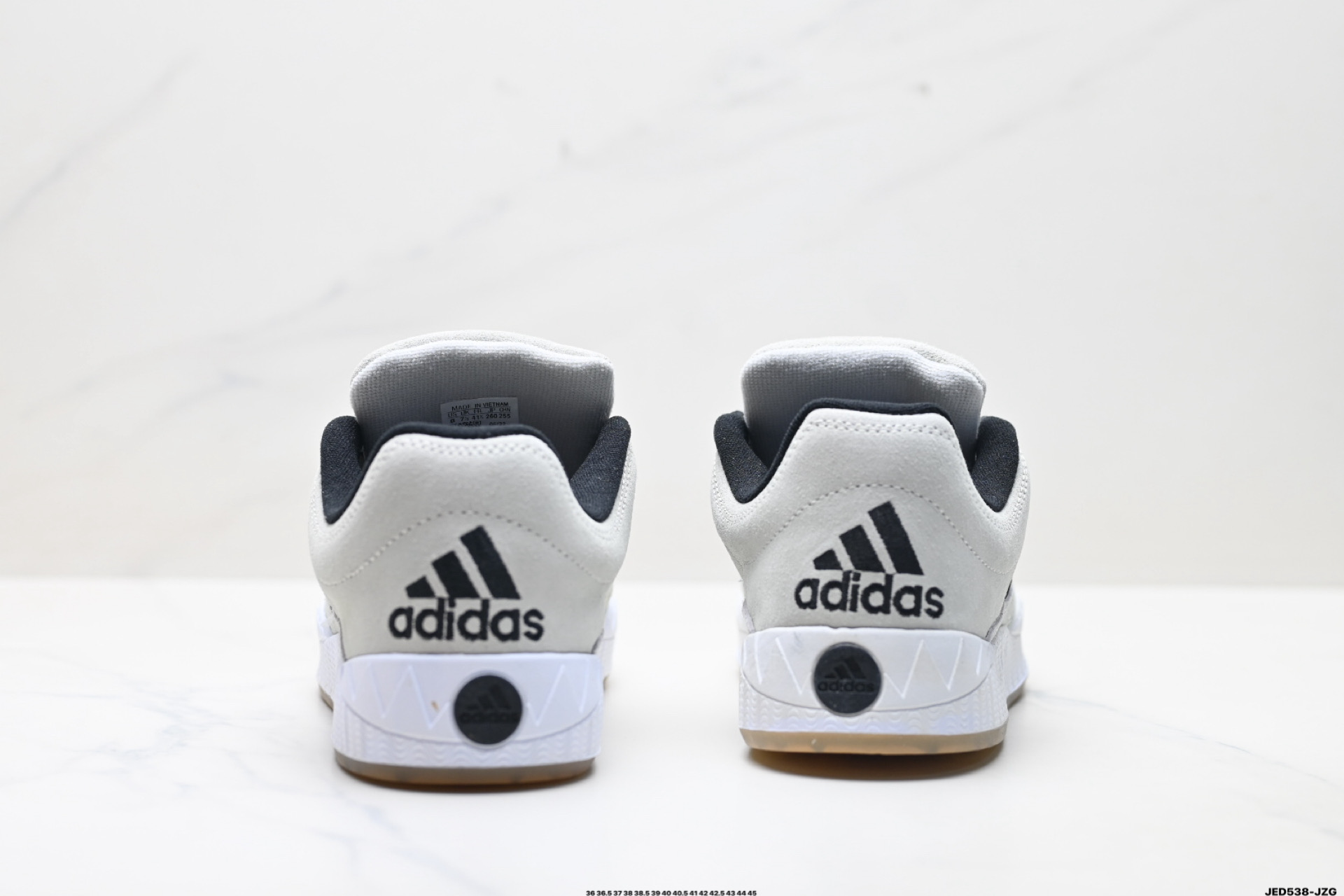 Adidas Adimatic Low 马蒂奇系列低帮 复古鲨鱼面包鞋运动休闲滑板板鞋 lF0513-Top High Quatity Cheap Sneakers Fashion Clothing Clothes Bags handbags Shoes of all Brand wholesale With The best Quality And Beautiful Price from China Factory Chinese suppliers wholesaler seller Adidas Adimatic Low 马蒂奇系列低帮 复古鲨鱼面包鞋运动休闲滑板板鞋 lF0513