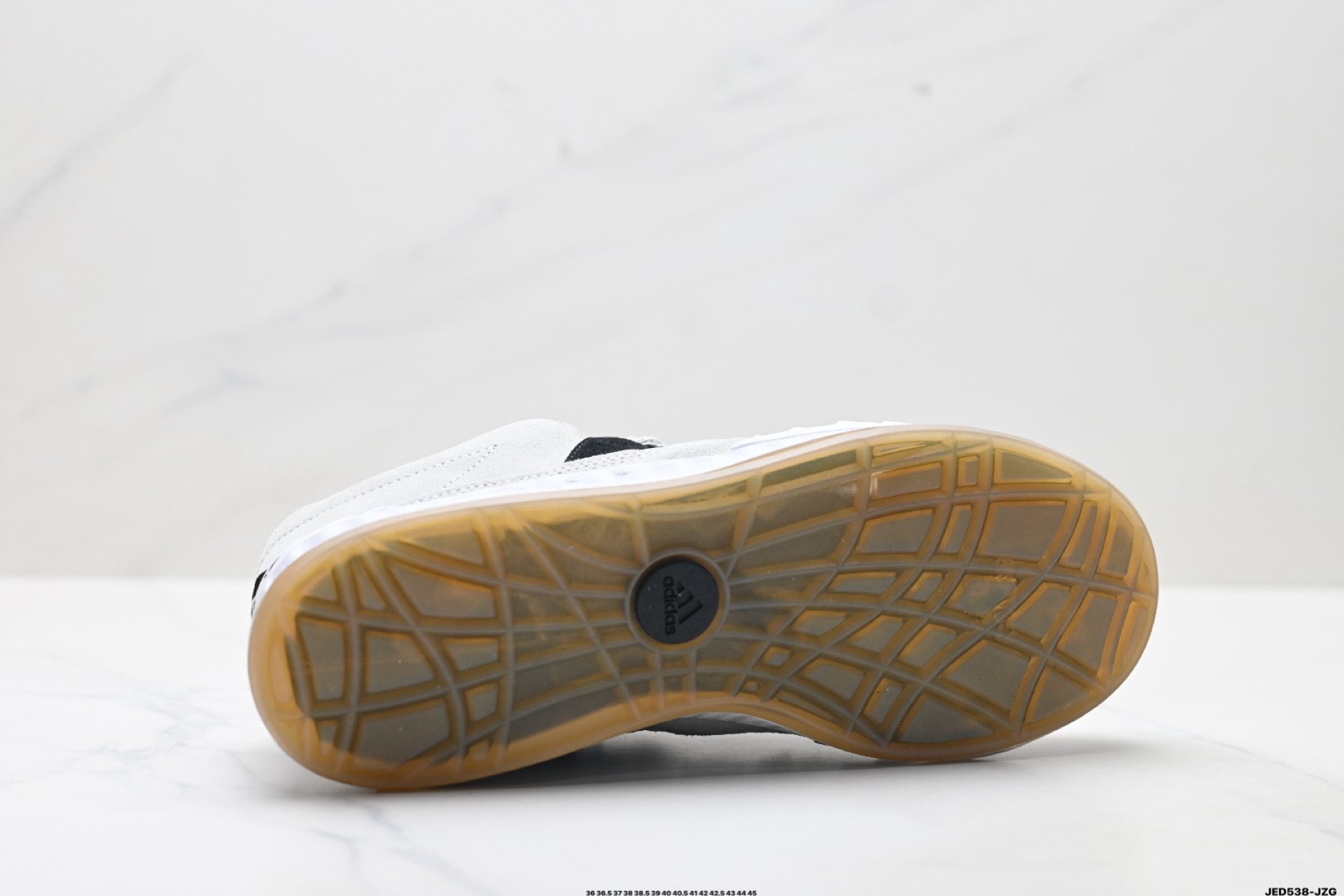 Adidas Adimatic Low 马蒂奇系列低帮 复古鲨鱼面包鞋运动休闲滑板板鞋 lF0513-Top High Quatity Cheap Sneakers Fashion Clothing Clothes Bags handbags Shoes of all Brand wholesale With The best Quality And Beautiful Price from China Factory Chinese suppliers wholesaler seller Adidas Adimatic Low 马蒂奇系列低帮 复古鲨鱼面包鞋运动休闲滑板板鞋 lF0513