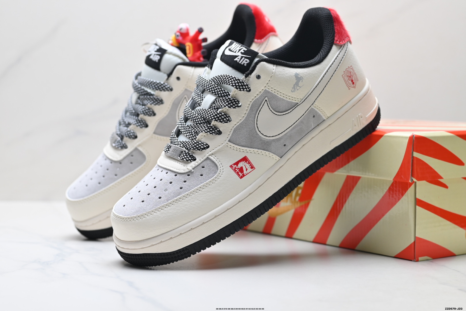 NIKE AIR FORCE 1‘07 LV8 JY6988-120