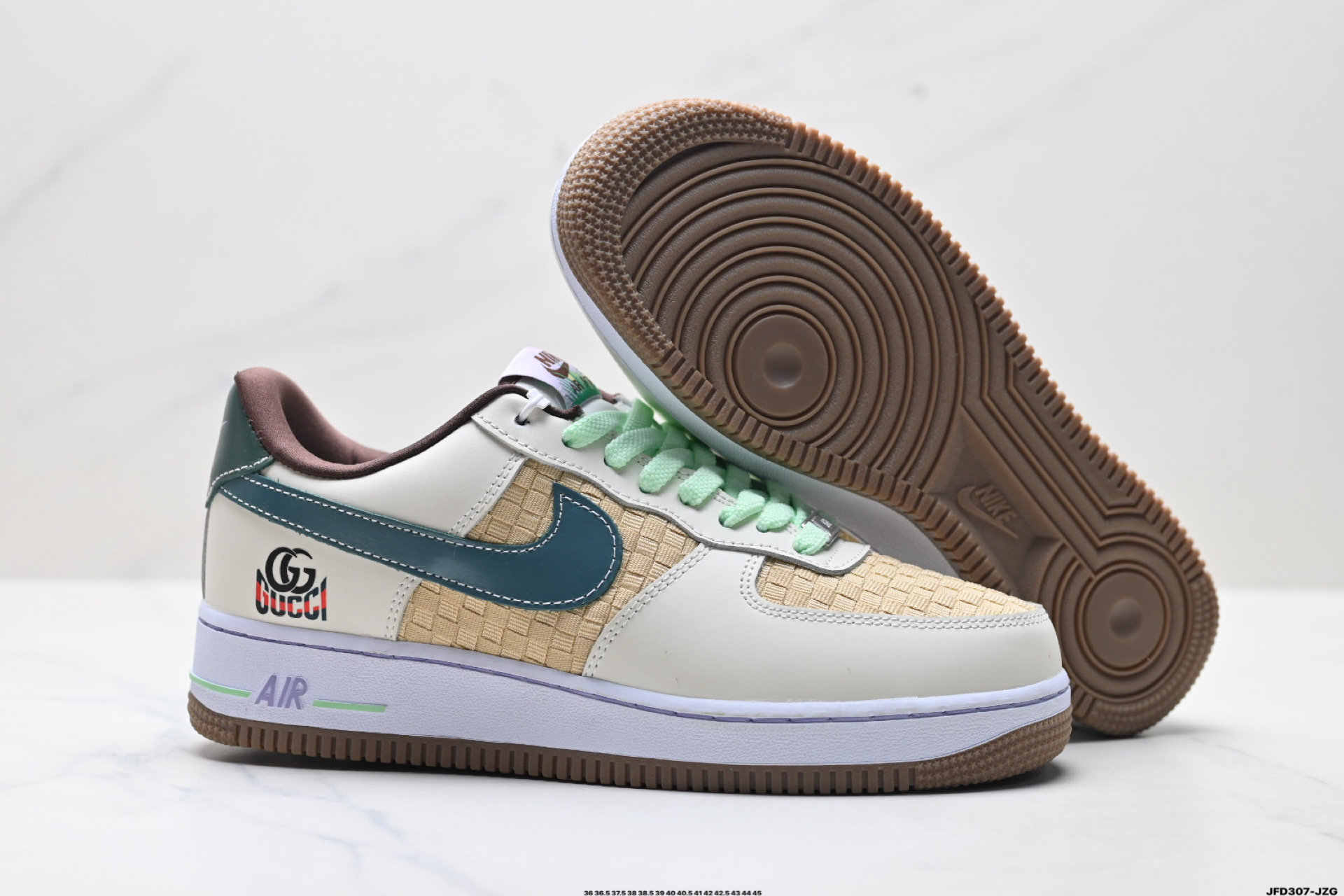 NIKE AIR FORCE 1‘07 IB5722-100