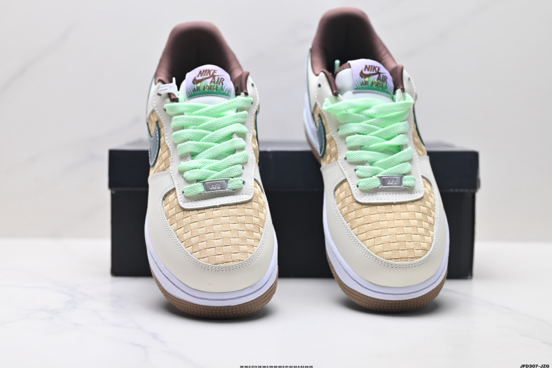 NIKE AIR FORCE 1‘07 IB5722-100