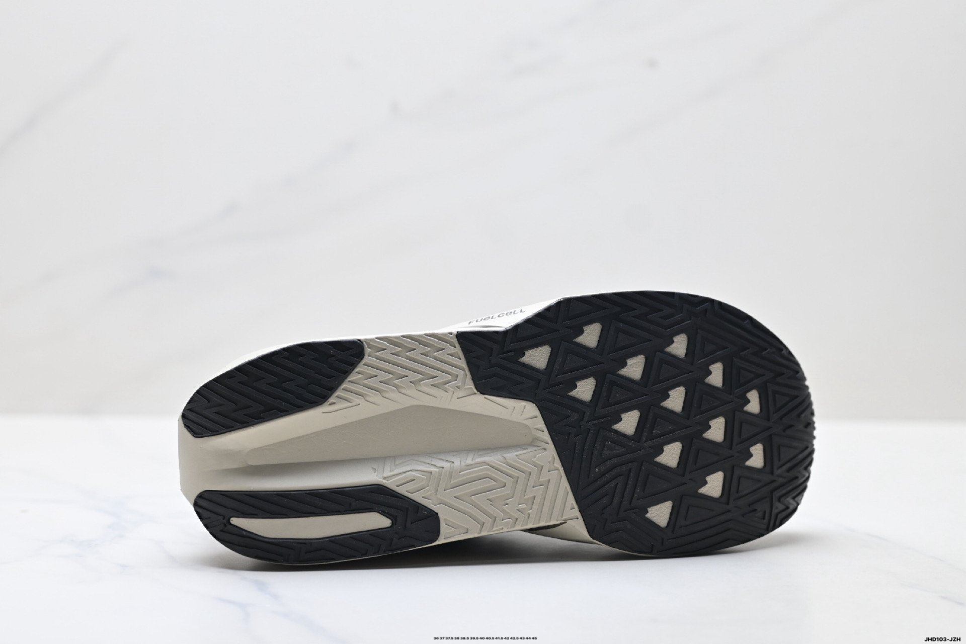 New Balance 新百伦FuelCell 简约 织物 网布防滑耐磨透气轻便 低帮 马拉松跑步鞋 MFCXPB5