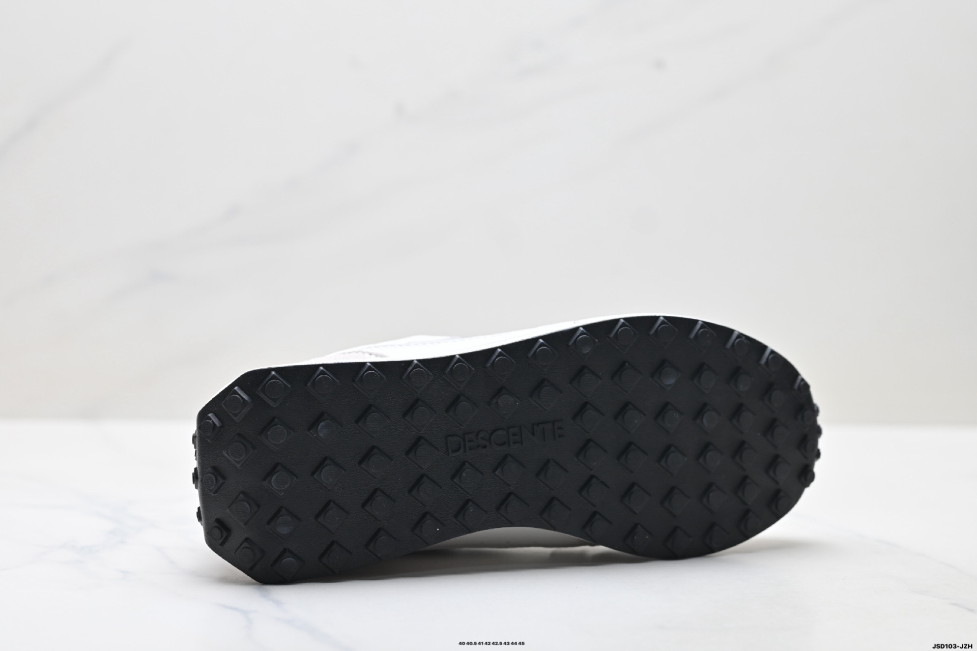迪桑特DESCENTE CHRON RACER 舒适百搭 防滑耐磨 低帮 生活休闲鞋 D6131LSN19 迪桑特DESCENTE CHRON RACER 舒适百搭 防滑耐磨 低帮 生活休闲鞋 D6131LSN19