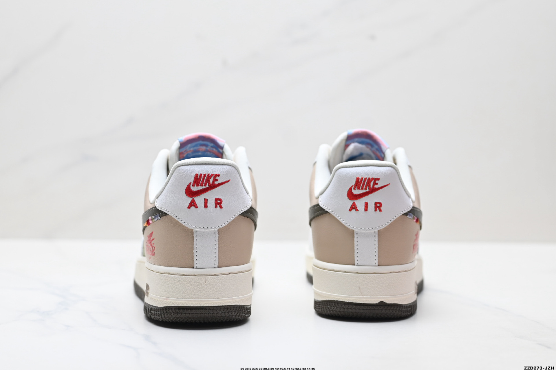 NIKE AIR FORCE 1‘07 LV8 DF0188-135