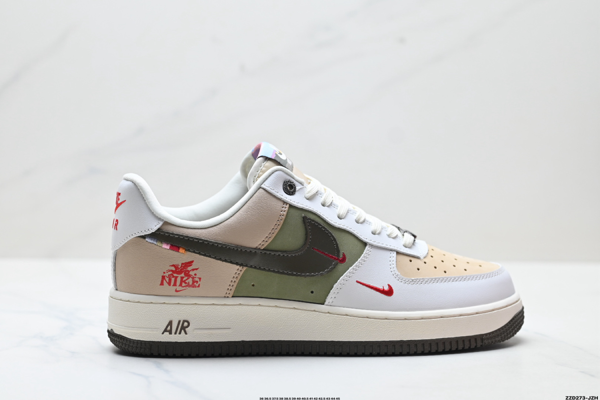 NIKE AIR FORCE 1‘07 LV8 DF0188-135