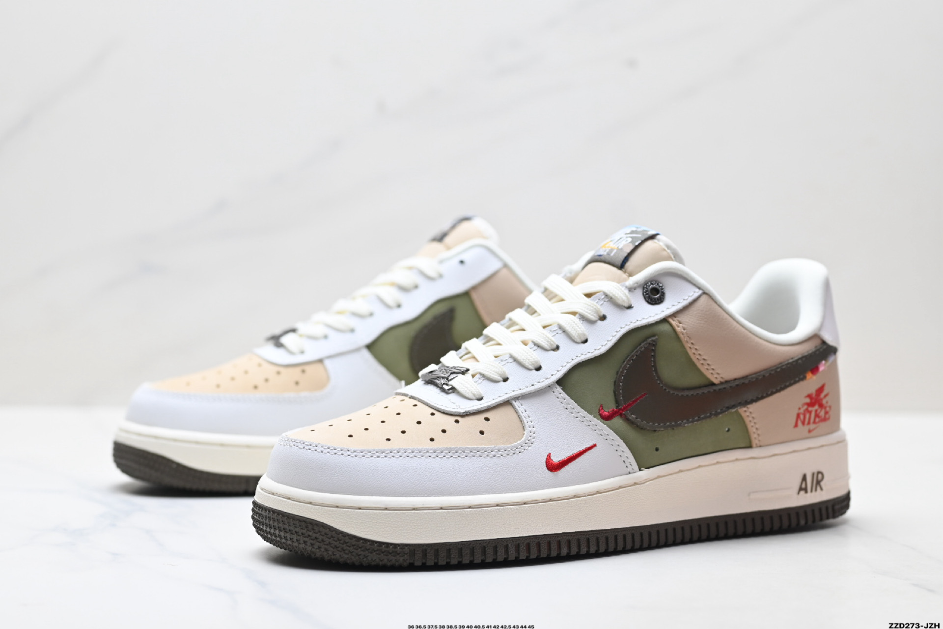 NIKE AIR FORCE 1‘07 LV8 DF0188-135