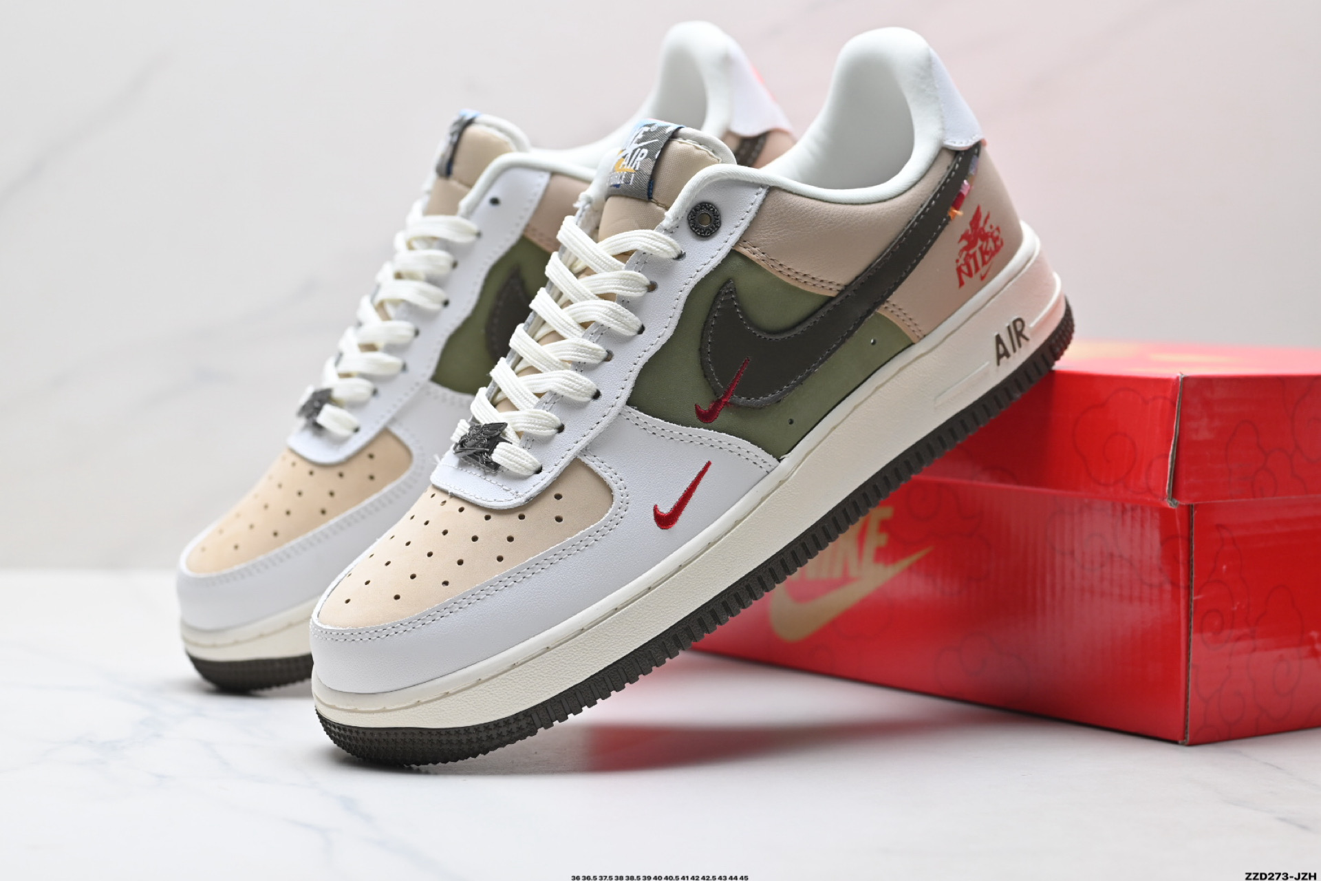 NIKE AIR FORCE 1‘07 LV8 DF0188-135