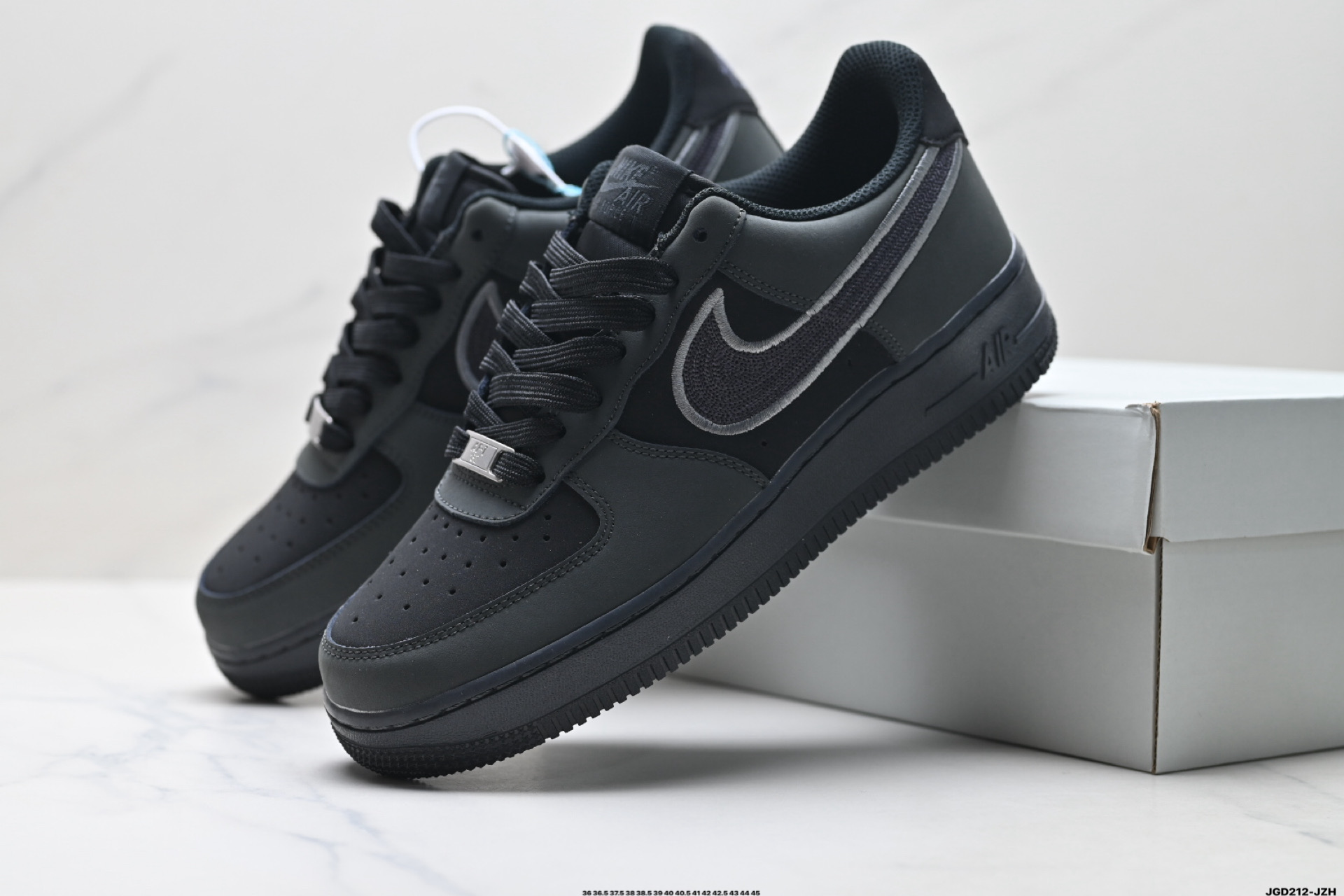 NIKE AIR FORCE 1‘07 IB6842-002 NIKE AIR FORCE 1‘07 IB6842-002