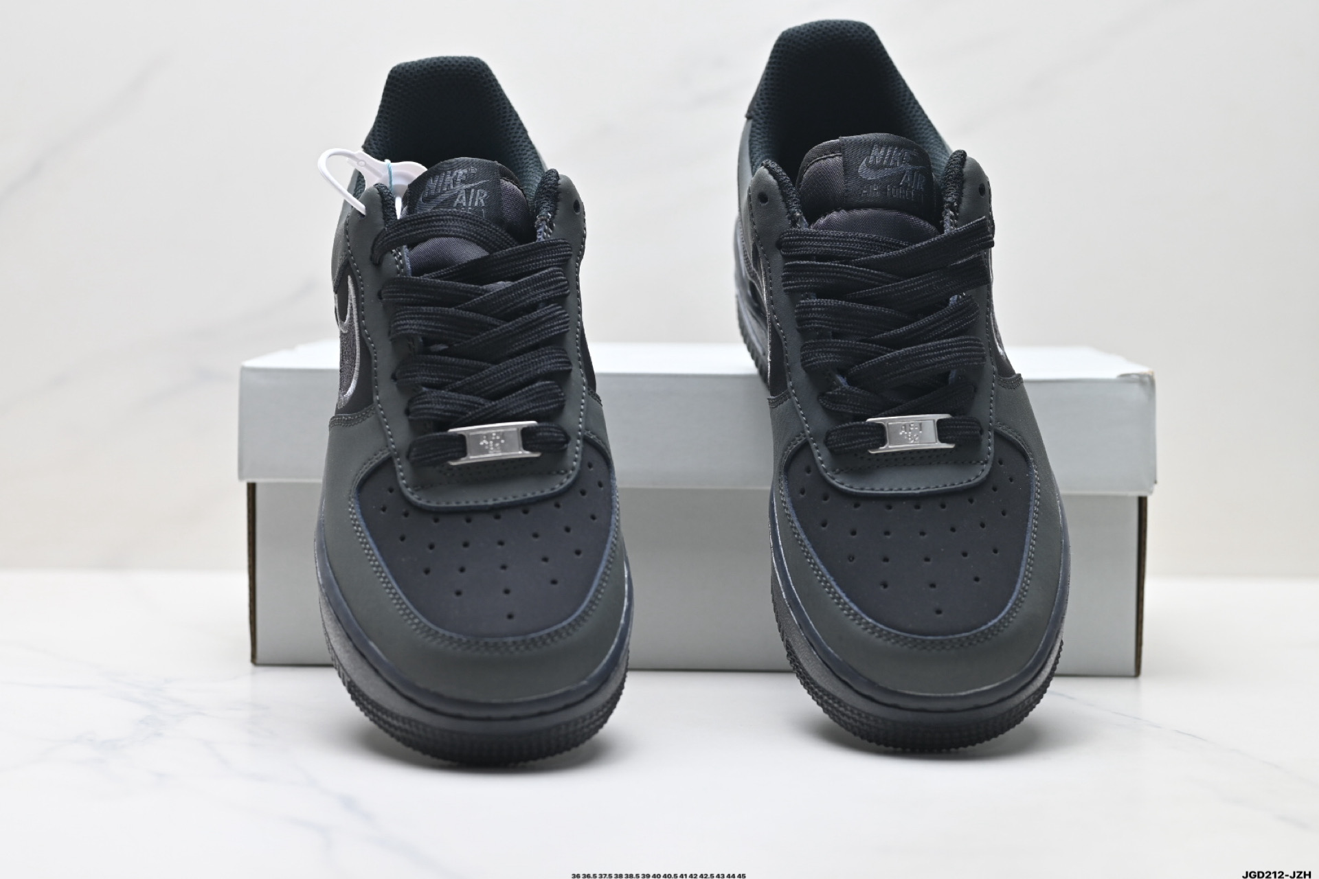 NIKE AIR FORCE 1‘07 IB6842-002 NIKE AIR FORCE 1‘07 IB6842-002