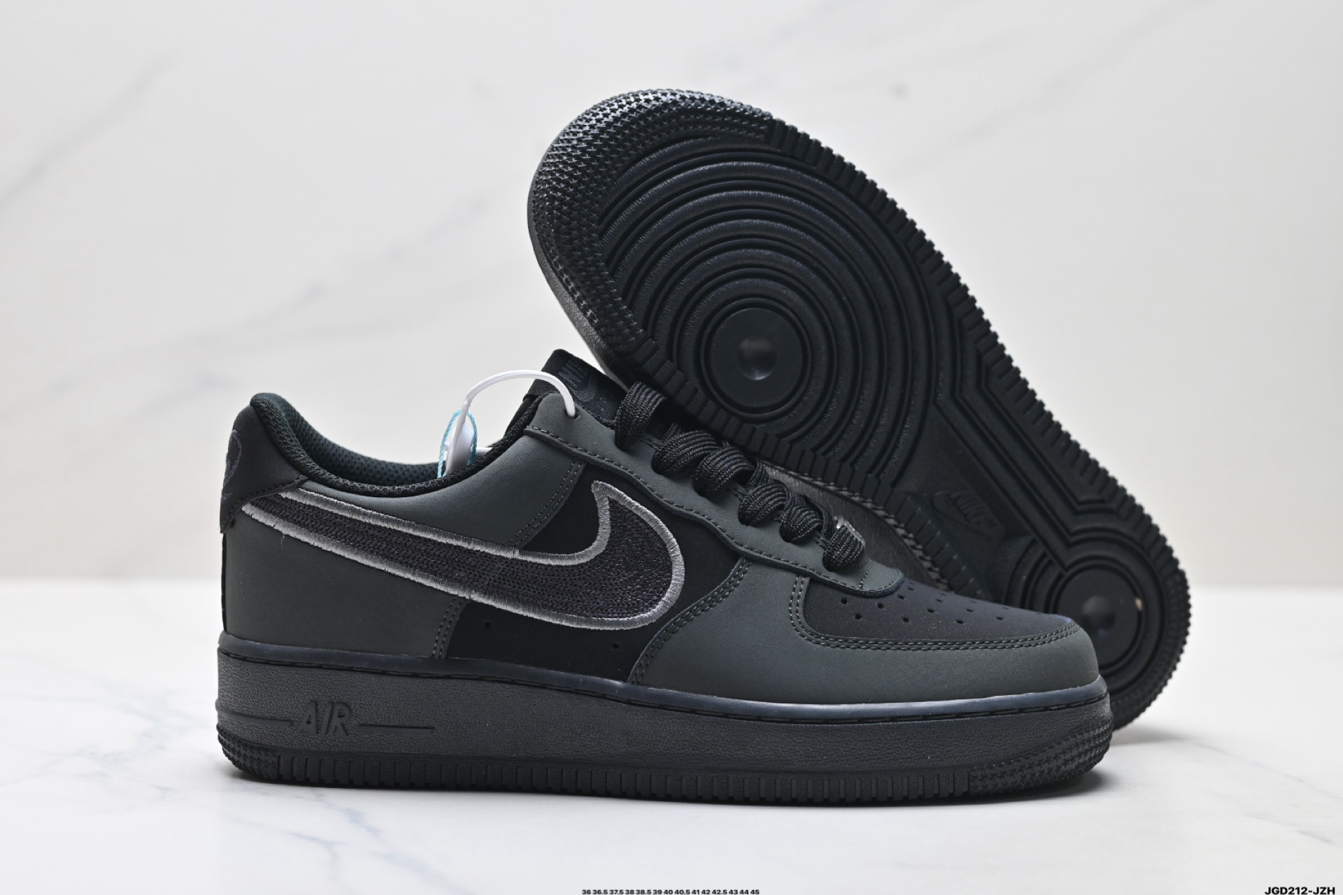 NIKE AIR FORCE 1‘07 IB6842-002 NIKE AIR FORCE 1‘07 IB6842-002