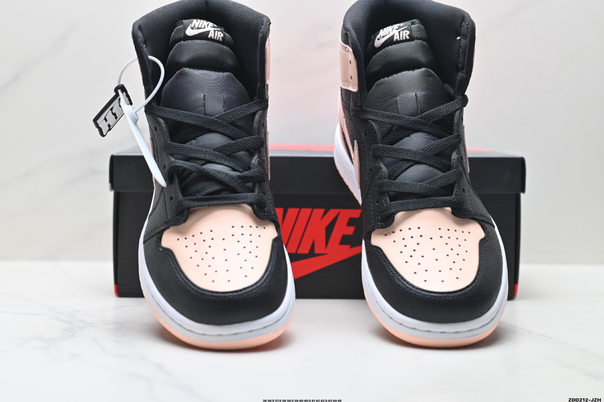 Nike Air Jordan 1 Retro High AJ1代迈克尔·乔丹高帮耐克经典复古百搭休闲文化运动篮球鞋 555088-081