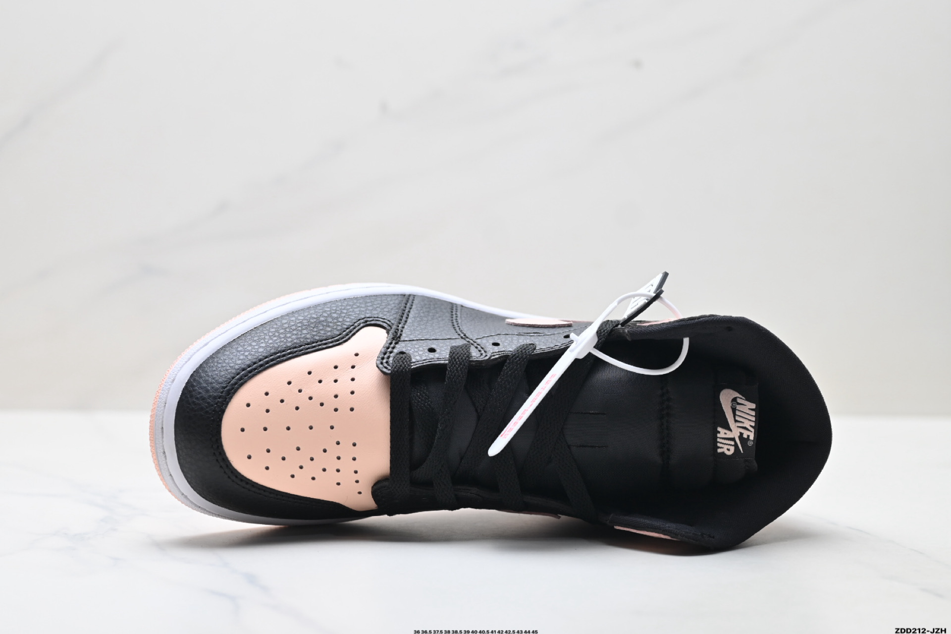 Nike Air Jordan 1 Retro High AJ1代迈克尔·乔丹高帮耐克经典复古百搭休闲文化运动篮球鞋 555088-081