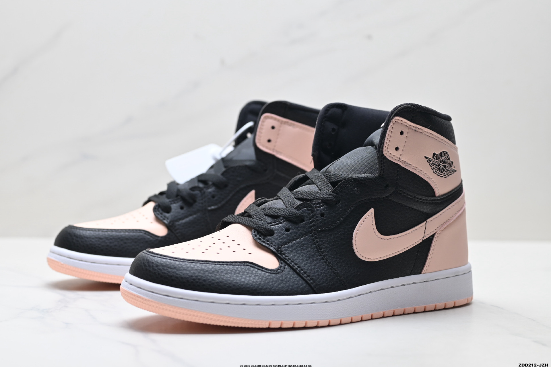 Nike Air Jordan 1 Retro High AJ1代迈克尔·乔丹高帮耐克经典复古百搭休闲文化运动篮球鞋 555088-081