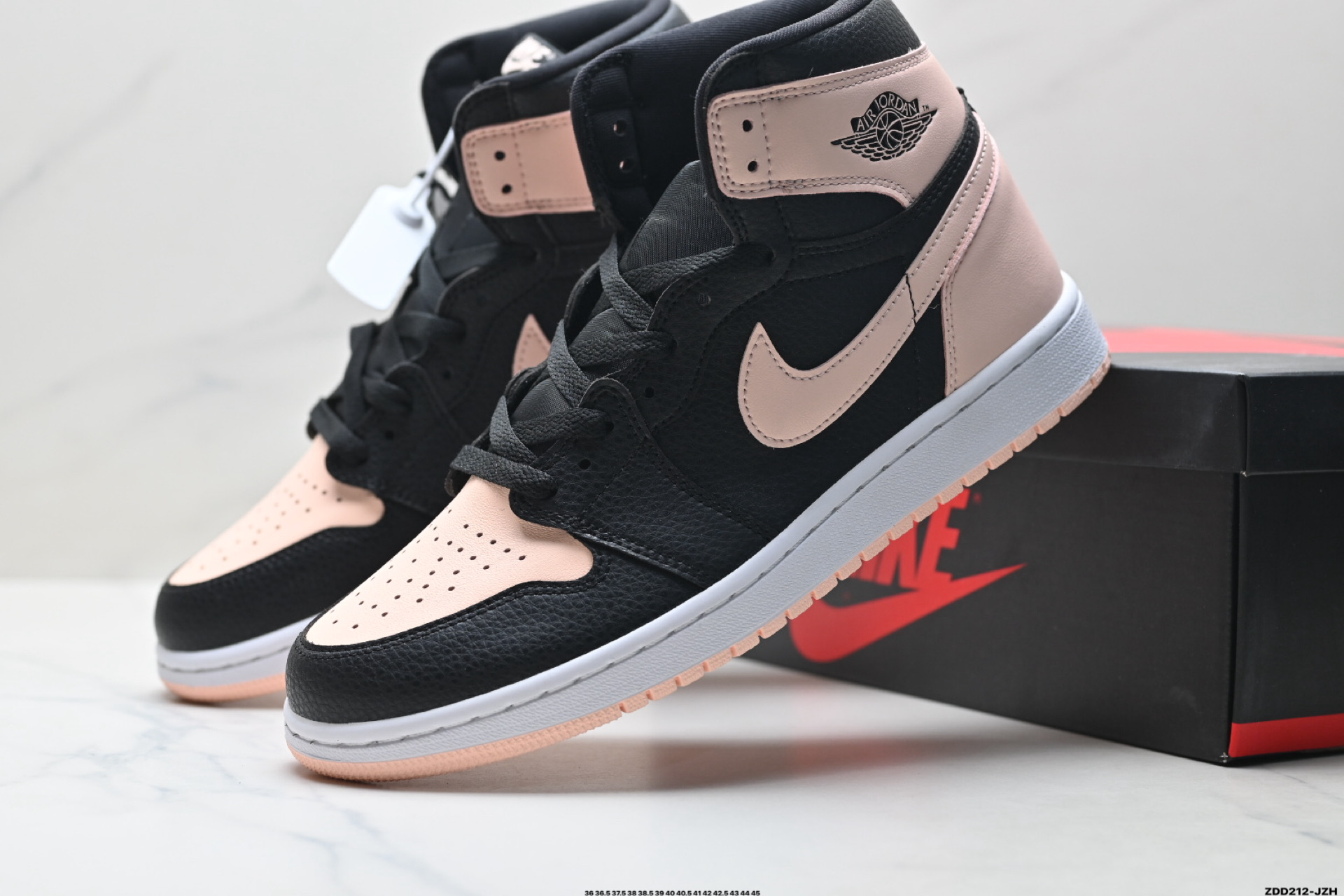 Nike Air Jordan 1 Retro High AJ1代迈克尔·乔丹高帮耐克经典复古百搭休闲文化运动篮球鞋 555088-081