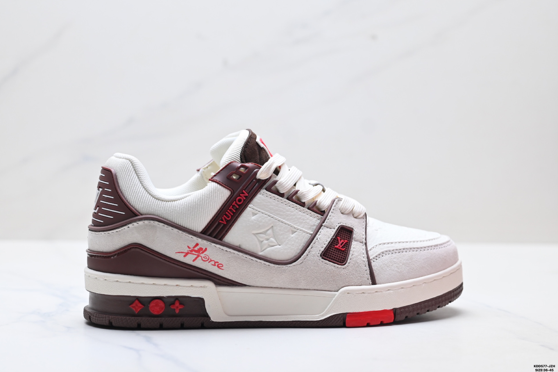马年限定中国红礼盒Louis vuitton Trainer Sneaker Low 路易威登 休闲运动文化百搭板鞋 马年限定中国红礼盒Louis vuitton Trainer Sneaker Low 路易威登 休闲运动文化百搭板鞋