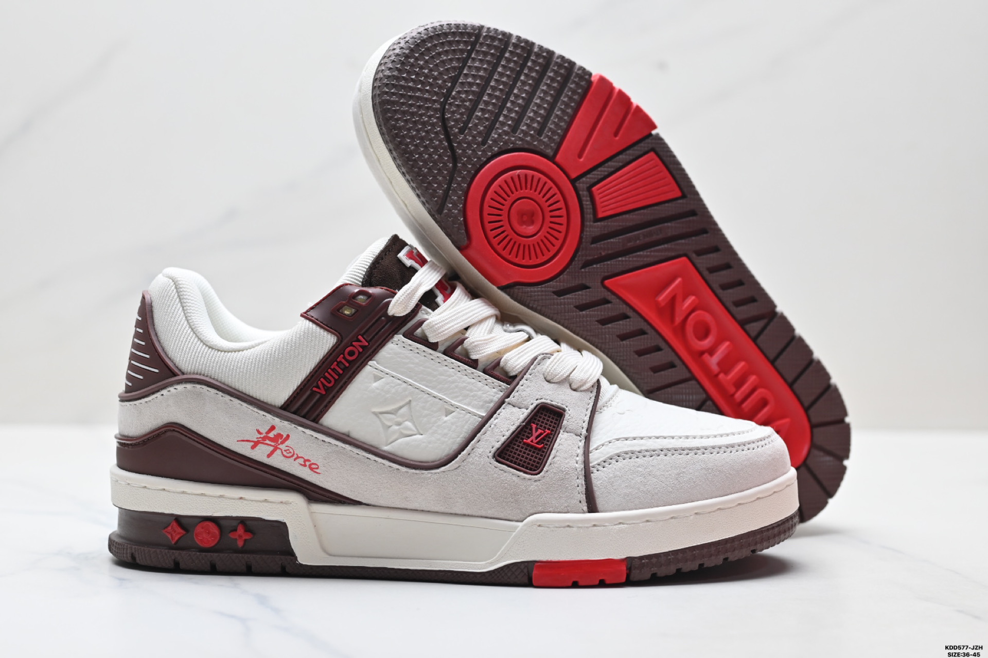 马年限定中国红礼盒Louis vuitton Trainer Sneaker Low 路易威登 休闲运动文化百搭板鞋 马年限定中国红礼盒Louis vuitton Trainer Sneaker Low 路易威登 休闲运动文化百搭板鞋