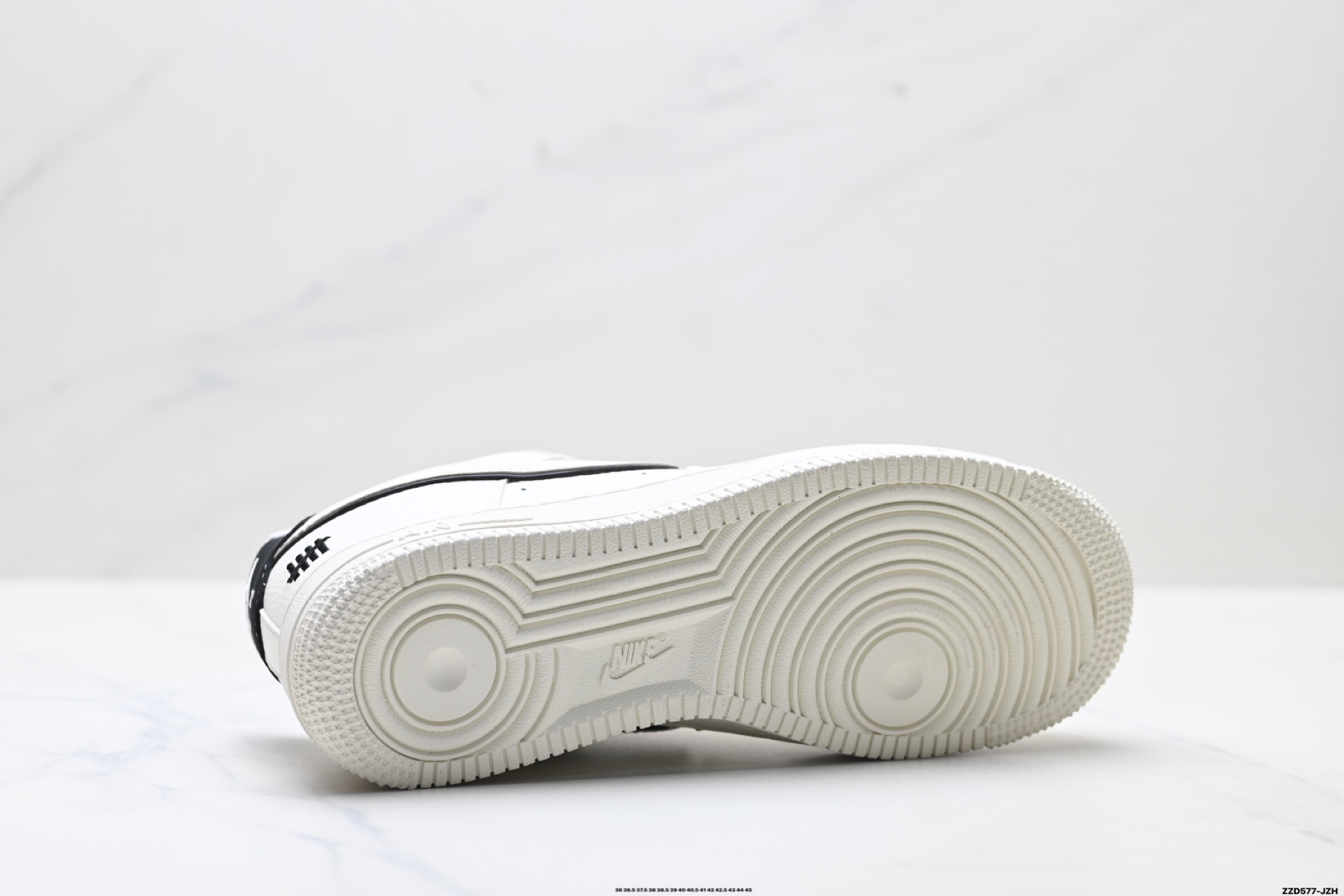 NIKE AIR FORCE 1‘07 LV8 CS5288-066