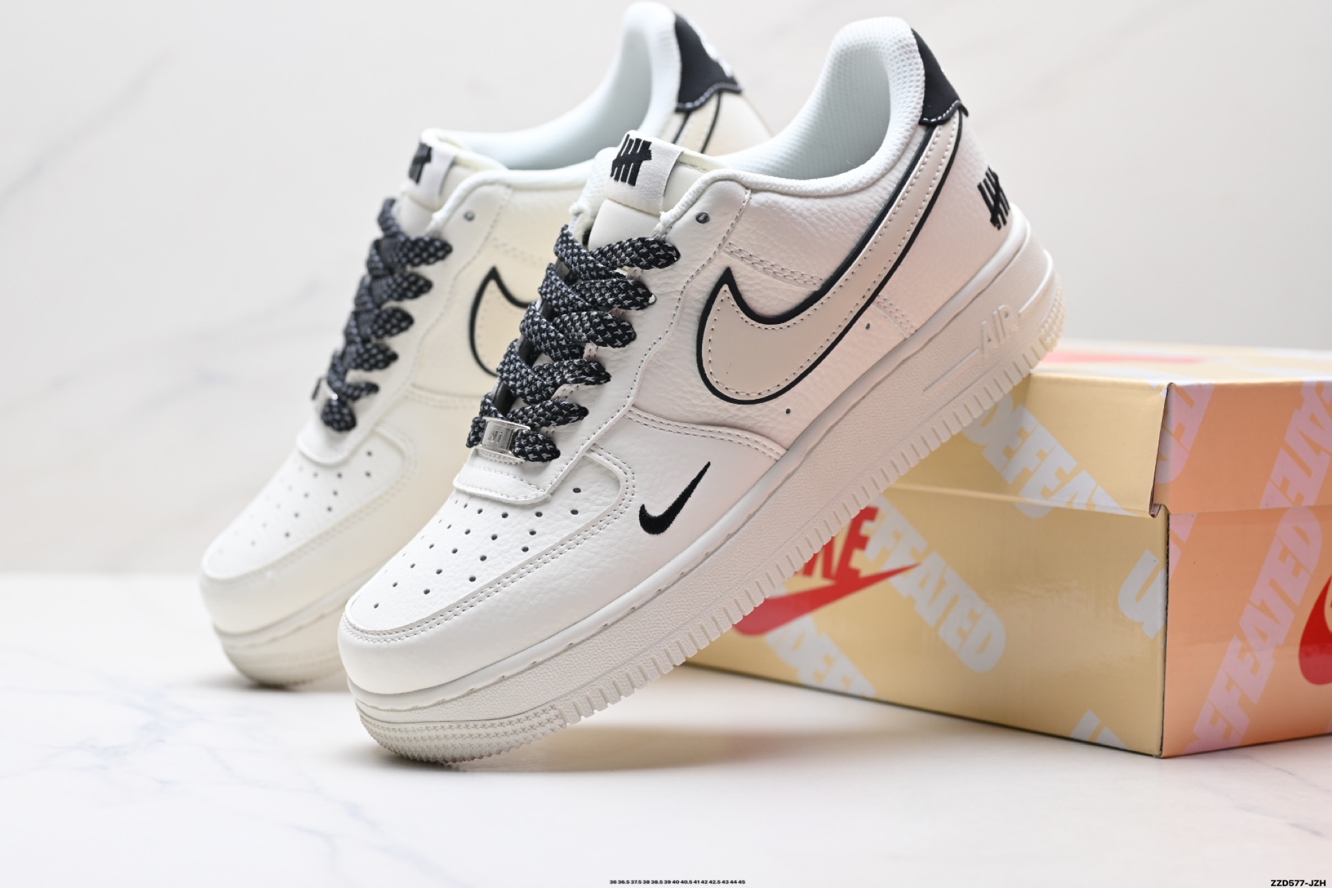 NIKE AIR FORCE 1‘07 LV8 CS5288-066
