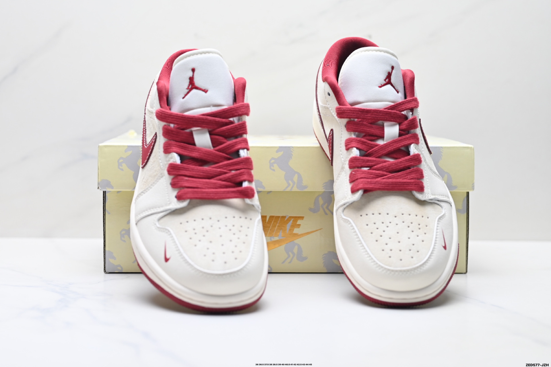 Nike Air Jordan 1 Low AJ1乔1低帮休闲板鞋 LX1988-827