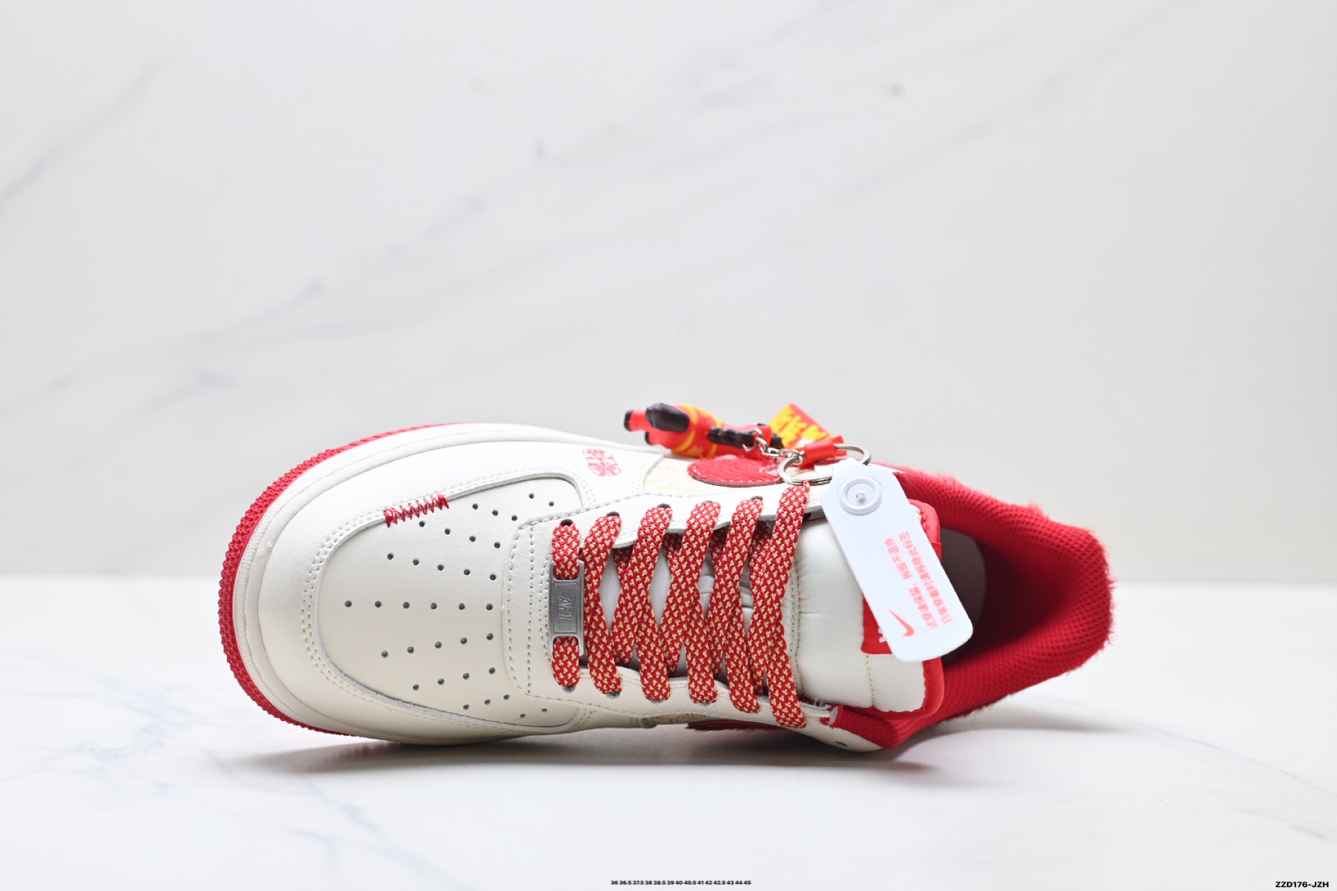 NIKE AIR FORCE 1‘07 LV8 QW5288-118 NIKE AIR FORCE 1‘07 LV8 QW5288-118