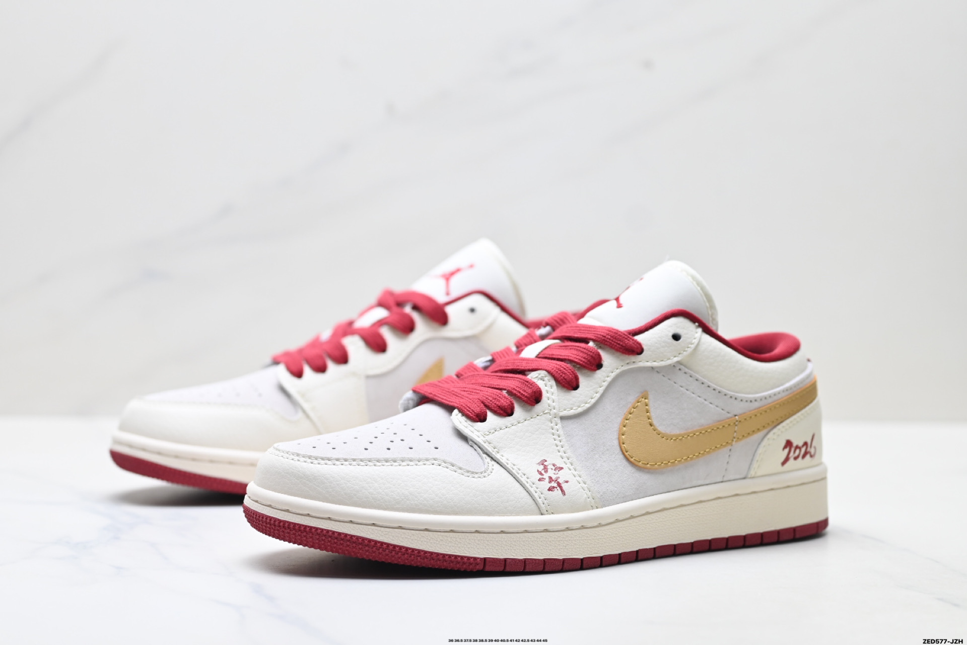 Nike Air Jordan 1 Low AJ1乔1低帮休闲板鞋 XT6998-137