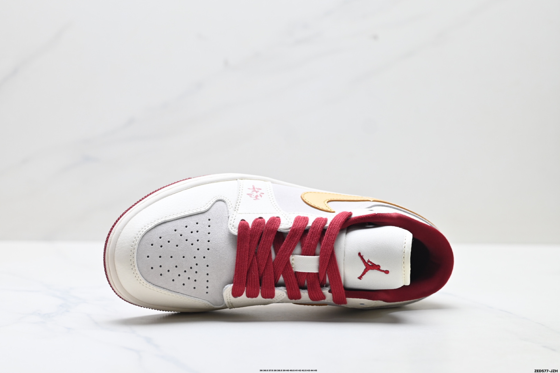 Nike Air Jordan 1 Low AJ1乔1低帮休闲板鞋 XT6998-137