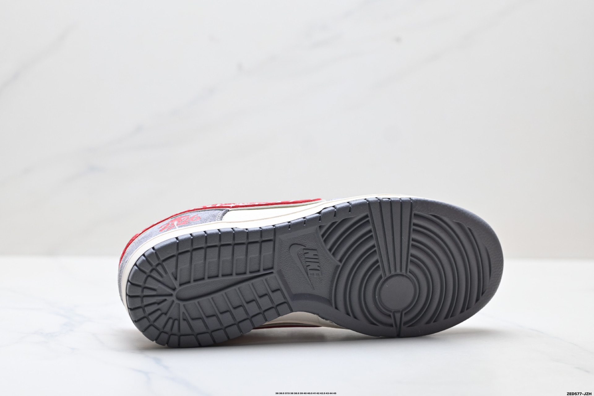 Nike Dunk Low Retro ‘DIY高端定制’耐克 低帮休闲运动板鞋 XT6998-130 Nike Dunk Low Retro ‘DIY高端定制’耐克 低帮休闲运动板鞋 XT6998-130