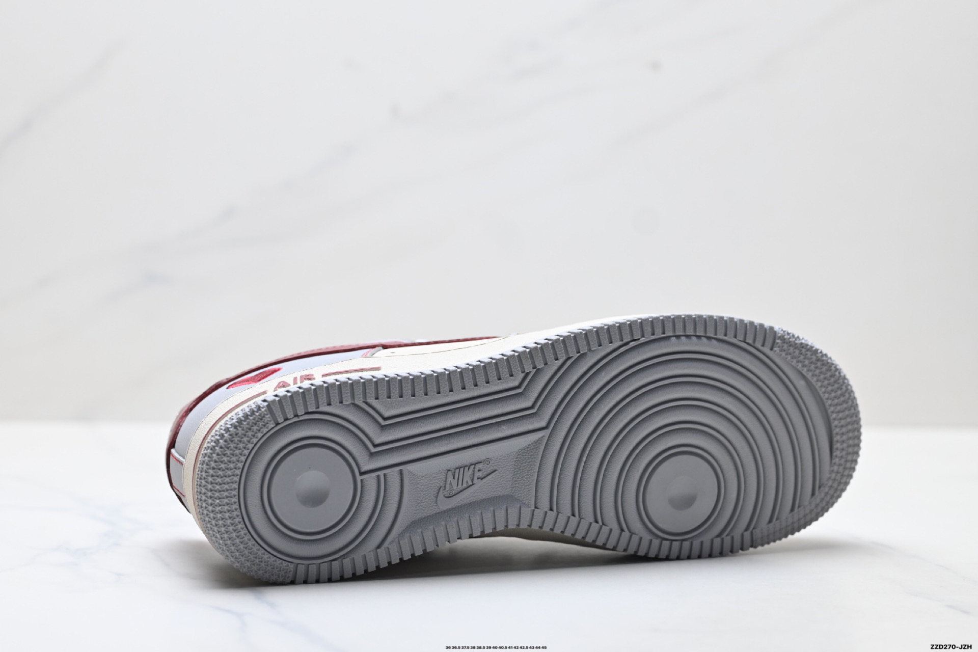NIKE AIR FORCE 1‘07 LV8 NH0601-540