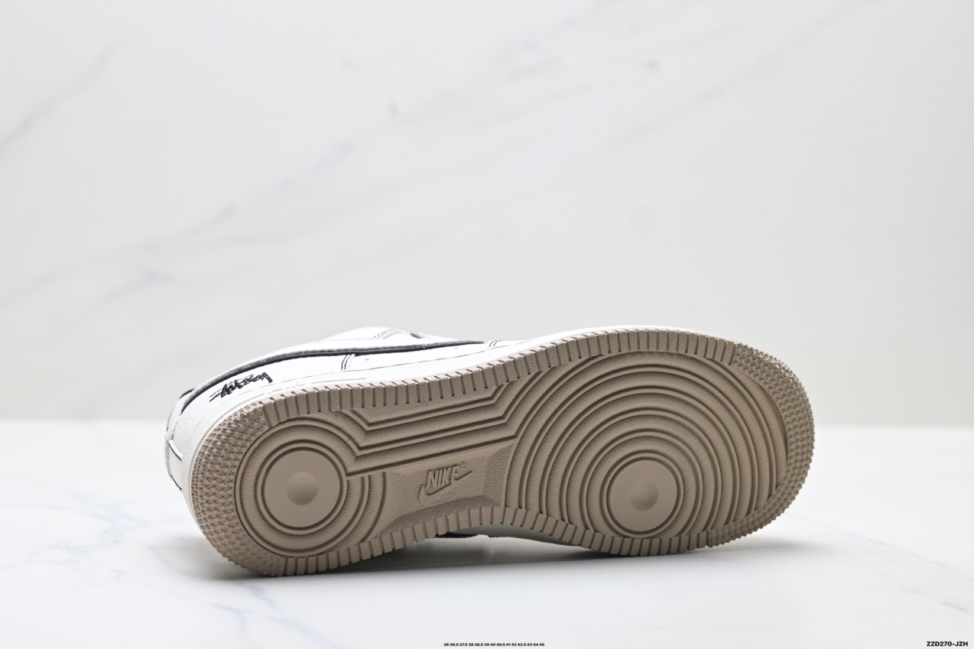 NIKE AIR FORCE 1‘07 LV8 MM3399-819