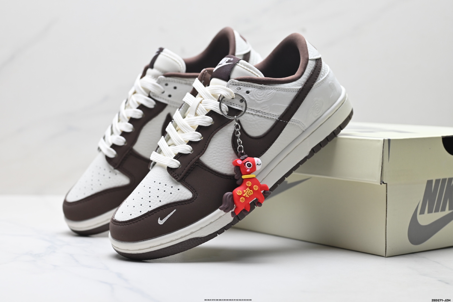 Nike Dunk Low Retro ‘DIY高端定制’耐克 低帮休闲运动板鞋 lQ1118-220 Nike Dunk Low Retro ‘DIY高端定制’耐克 低帮休闲运动板鞋 lQ1118-220