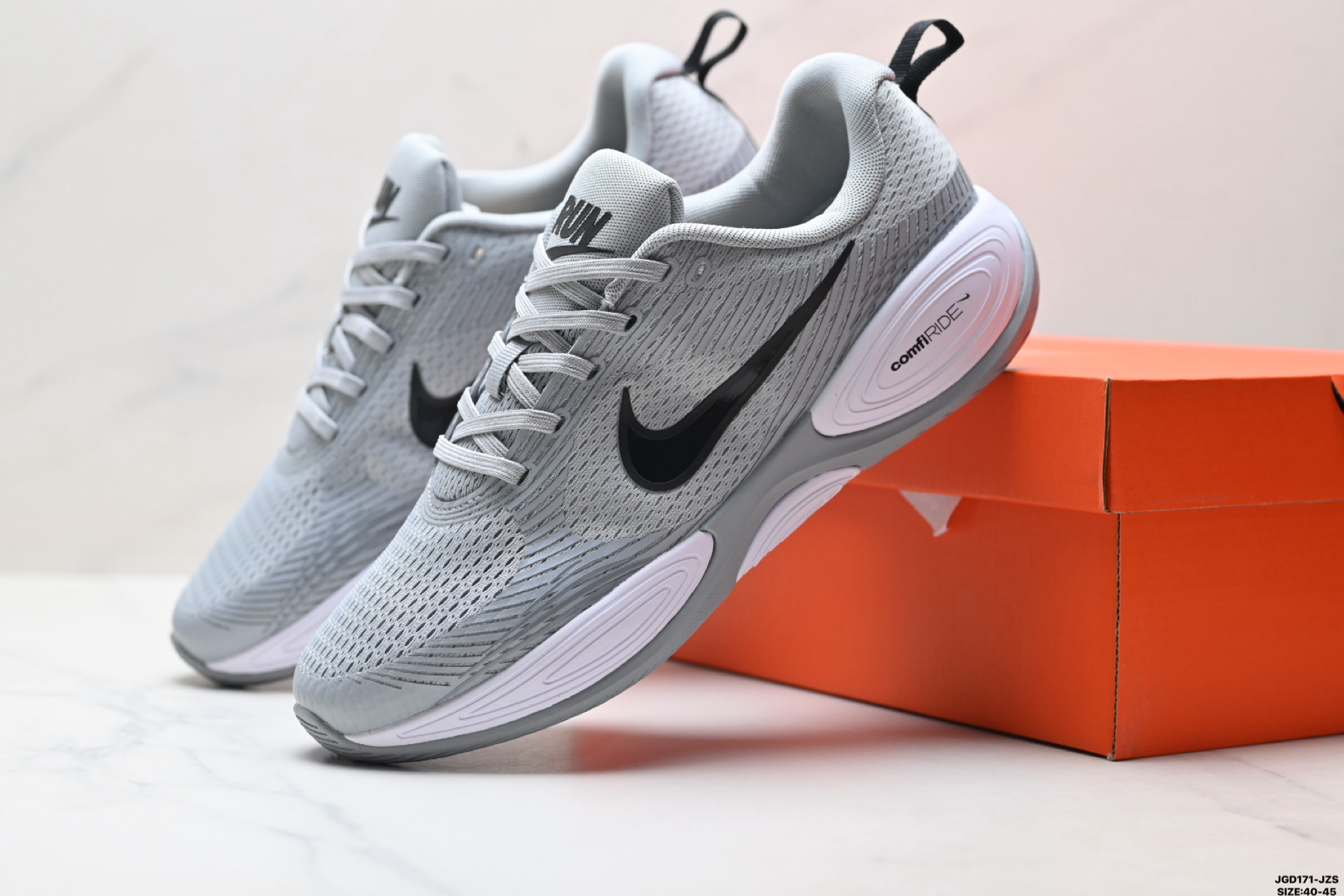 Nike ComfiRide 耐克 舒适贴合 透气支撑跑步鞋 DX5886-006